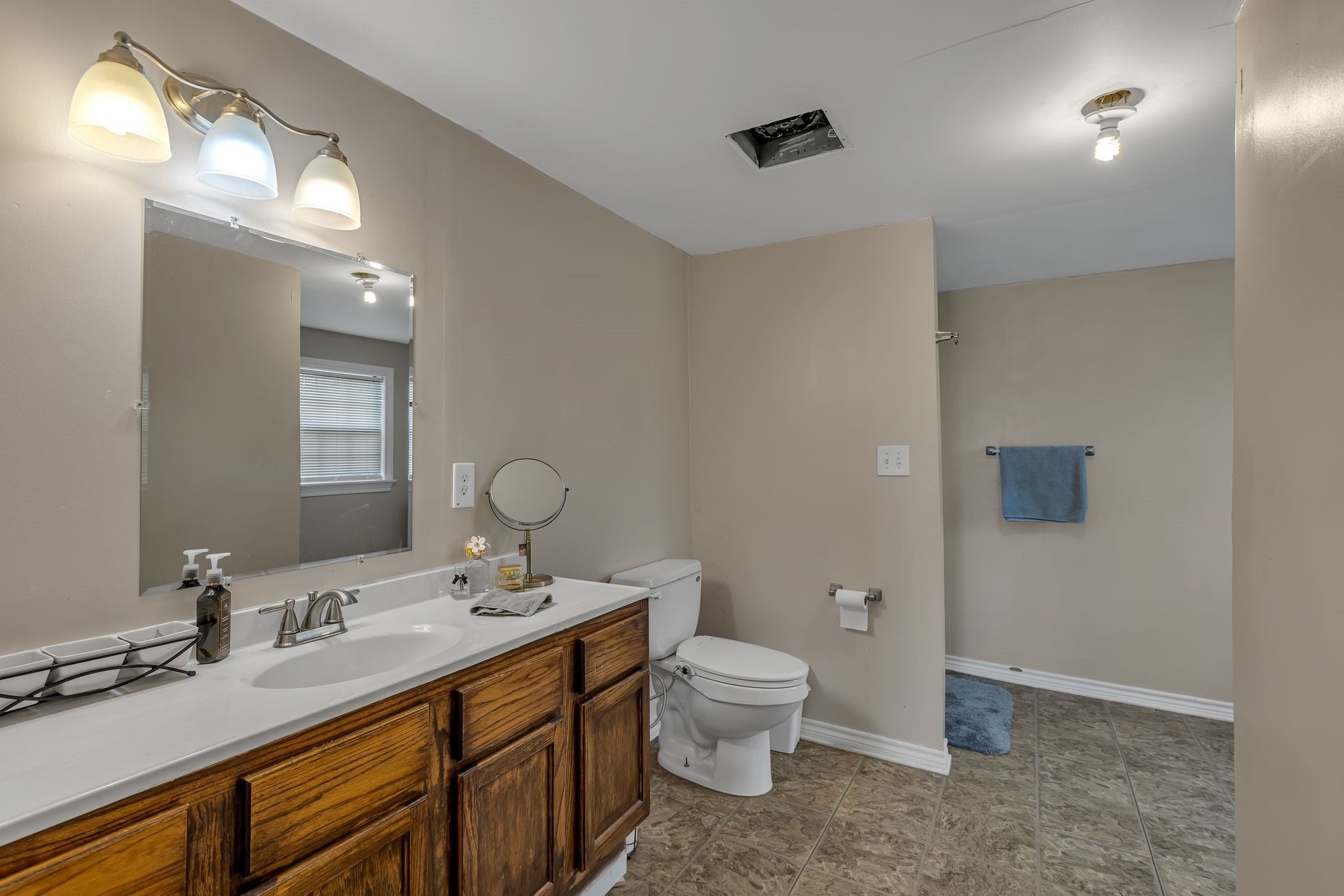 Forney, Texas, 75126, United States, 2 Bedrooms Bedrooms, ,2 BathroomsBathrooms,Residential,For Sale,1982802