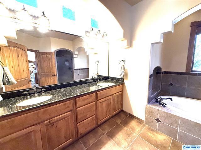 Silver City, New Mexico, 88061, United States, 3 Bedrooms Bedrooms, ,Residential,For Sale,2005156
