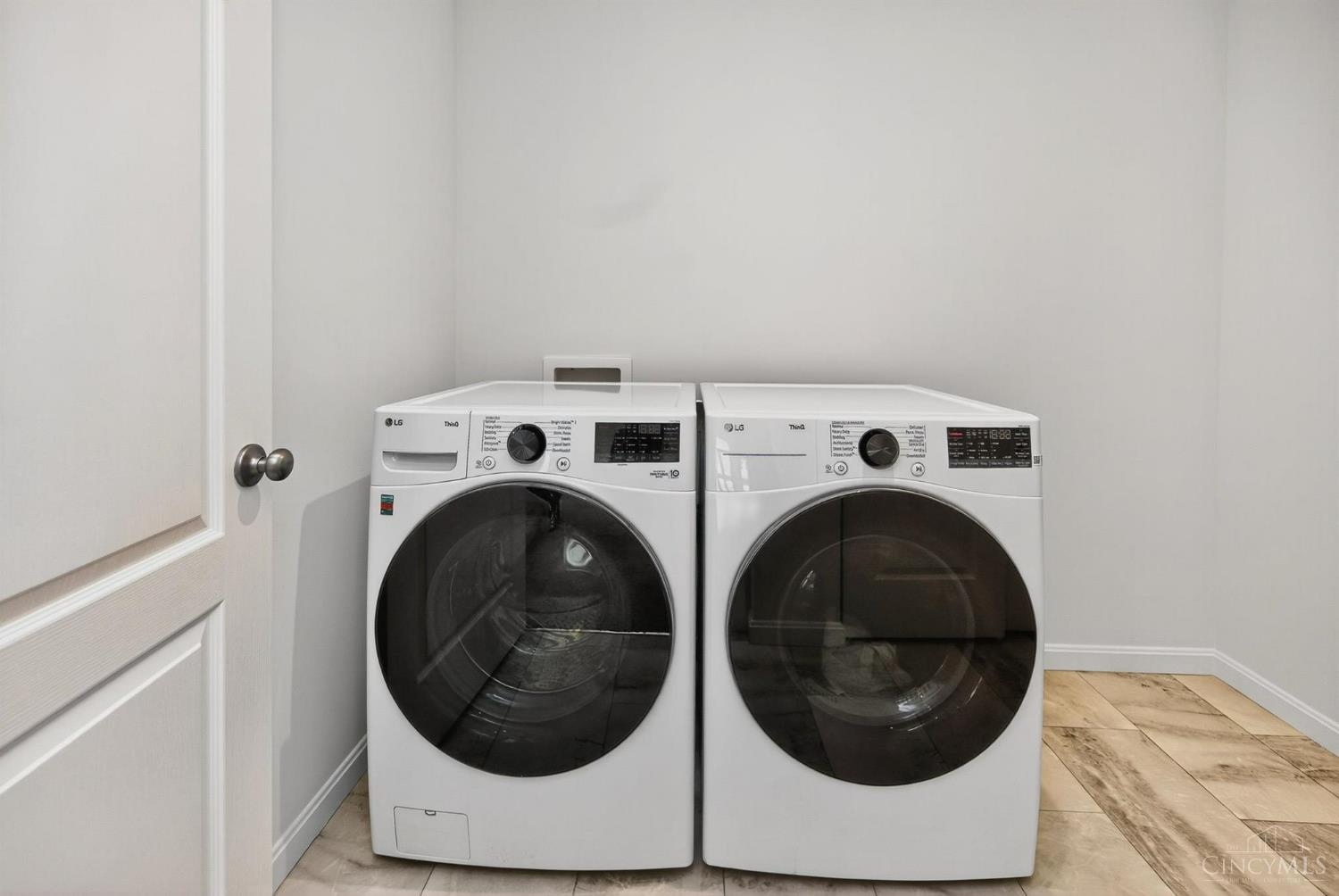 Turtle Creek Twp, Ohio, 45036, United States, 5 Bedrooms Bedrooms, ,4 BathroomsBathrooms,Residential,For Sale,1890162