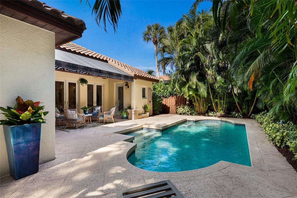 Sarasota, Florida, 34234, United States, 3 Bedrooms Bedrooms, ,3 BathroomsBathrooms,Residential,For Sale,1989538