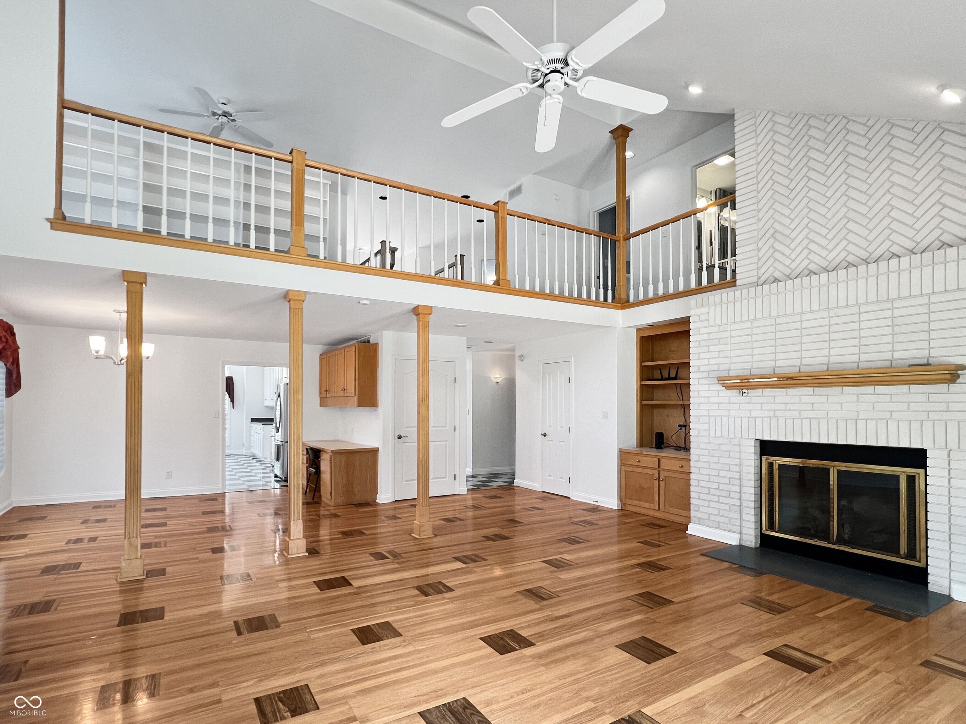 Columbus, Indiana, 47201, United States, 5 Bedrooms Bedrooms, ,6 BathroomsBathrooms,Residential,For Sale,1979621