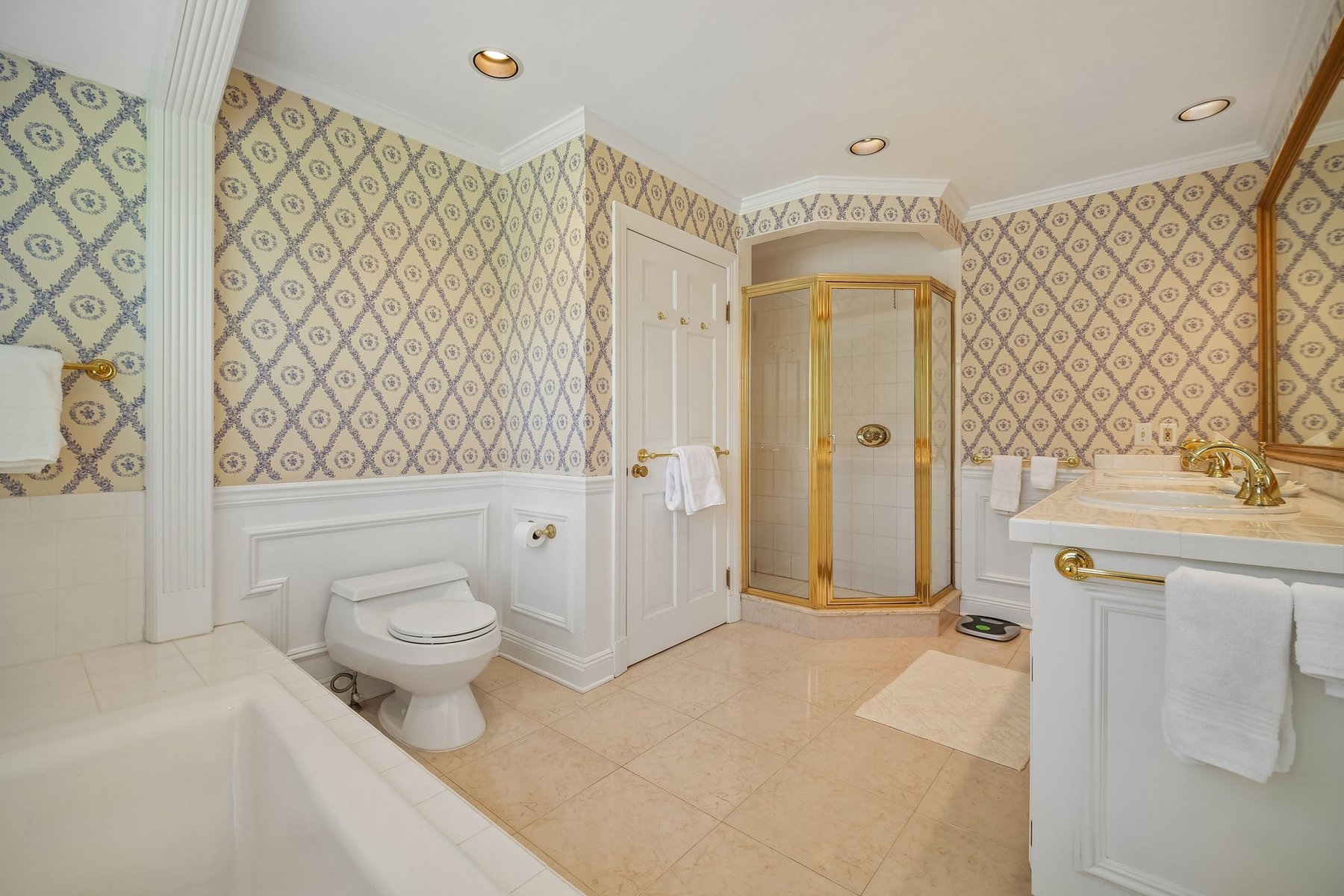  Beautifully Renovated Colonial is a Garden Lover