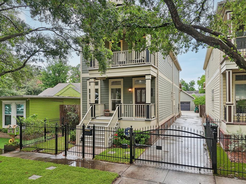 Houston, Texas, 77008, United States, 3 Bedrooms Bedrooms, ,3 BathroomsBathrooms,Residential,For Sale,1931769