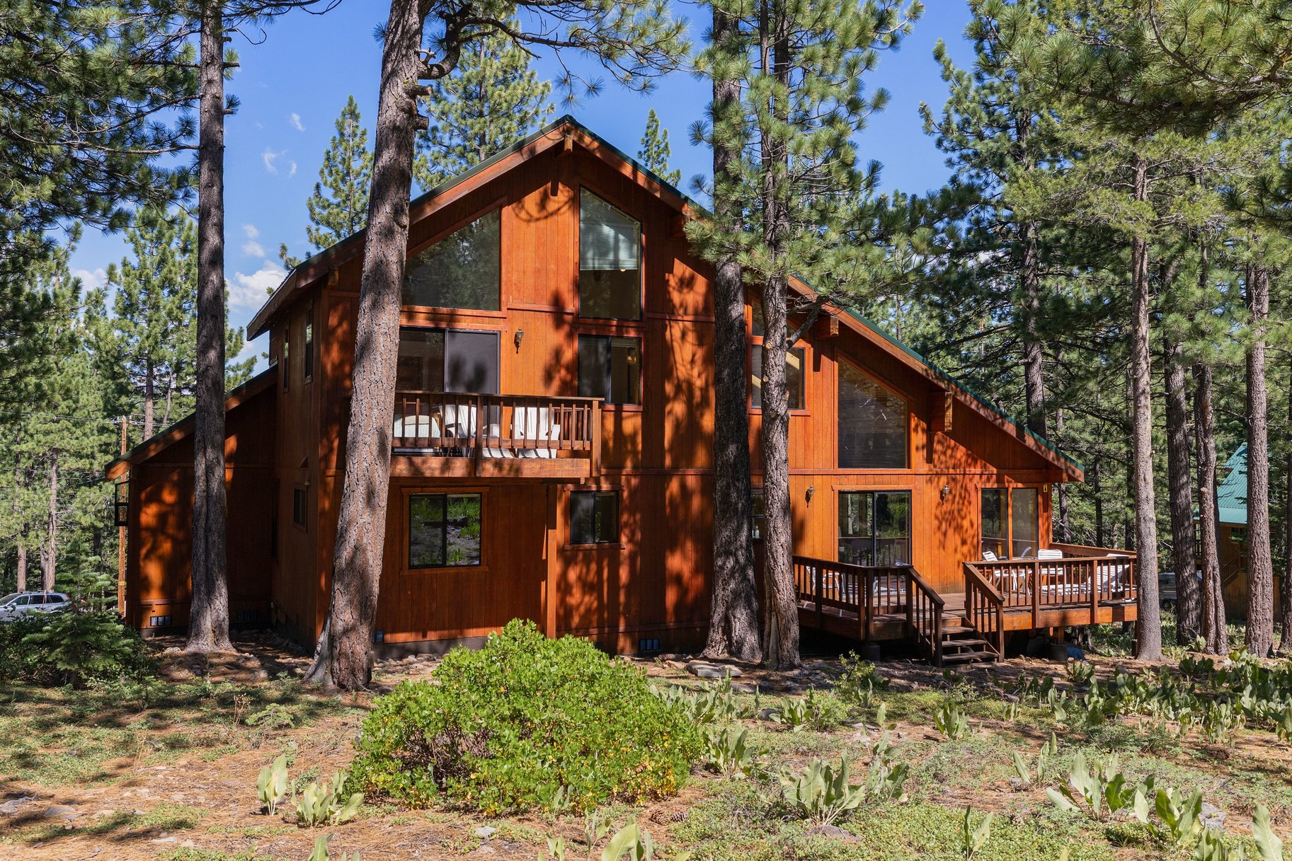 Sunlit Tahoe Donner Home with Spacious Rooms - 物件實景