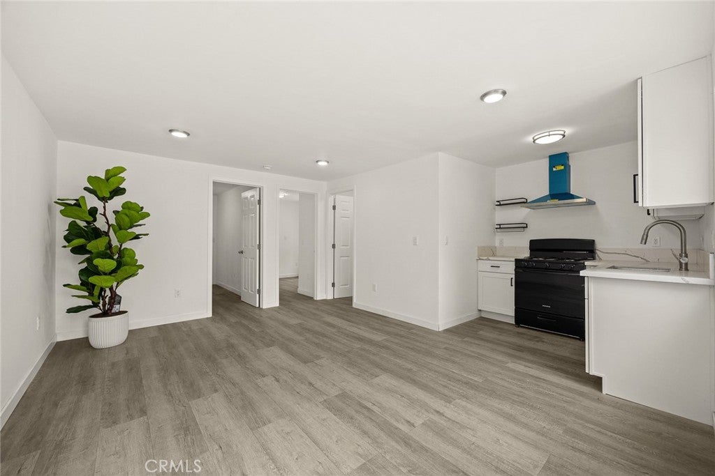 Altadena, California, 91001, United States, 4 Bedrooms Bedrooms, ,2 BathroomsBathrooms,Residential,For Sale,1827068