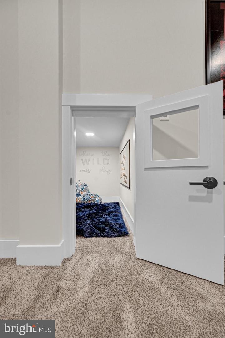 705 Oxford Drive Unit 39, York, Pennsylvania, 17406, United States, 4 Bedrooms Bedrooms, ,5 BathroomsBathrooms,Residential,For Sale,705 Oxford Drive Unit 39,1628330