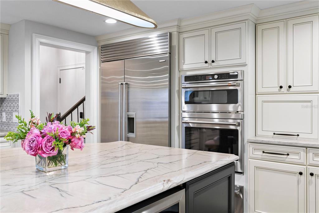 Tampa, Florida, 33613, United States, 7 Bedrooms Bedrooms, ,8 BathroomsBathrooms,Residential,For Sale,1979226