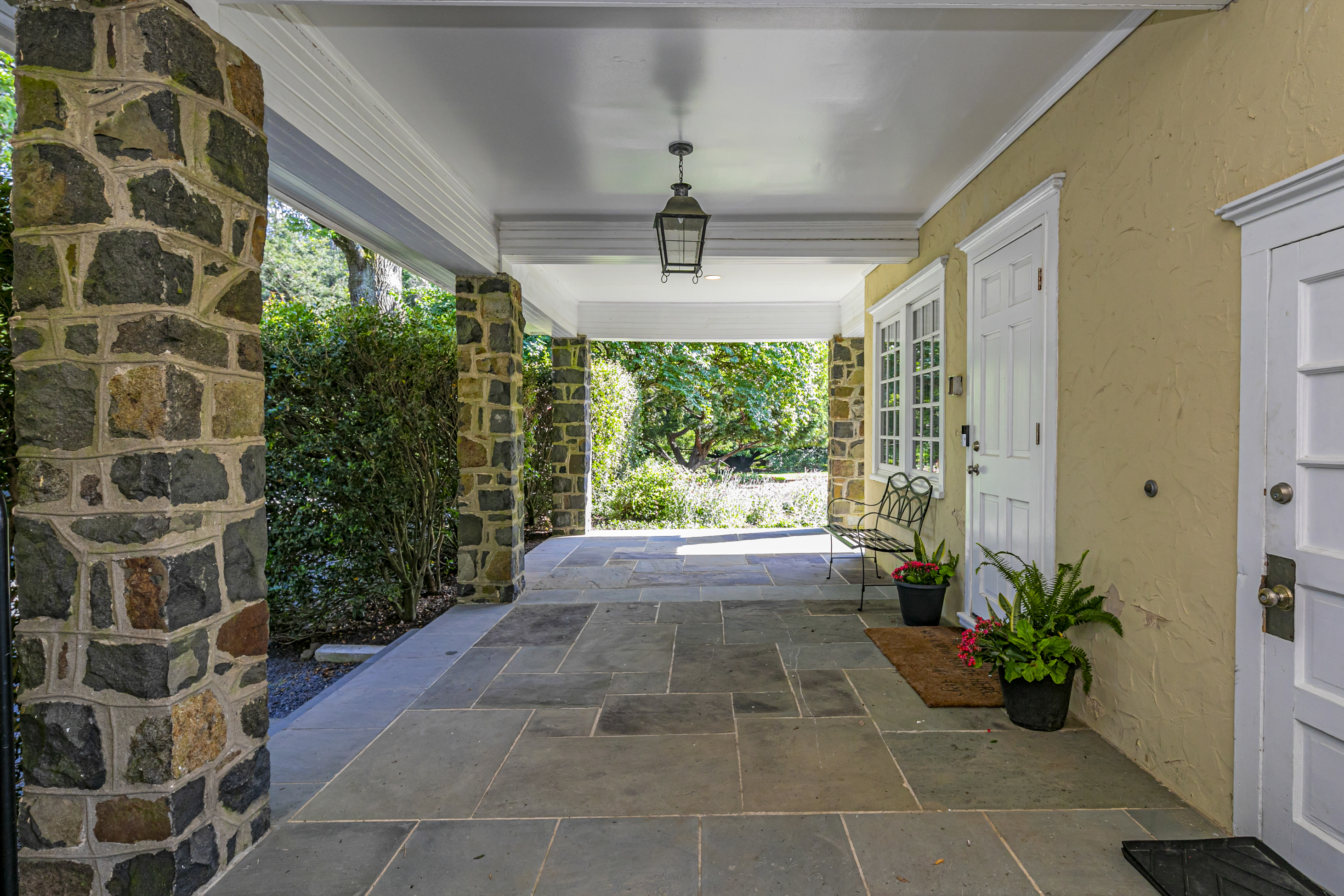  Sprawling Estate with a Rich History and Gorgeous Grounds - 物件實景