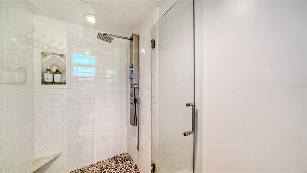 Longboat Key, Florida, 34228, United States, 2 Bedrooms Bedrooms, ,2 BathroomsBathrooms,Residential,For Sale,1992872