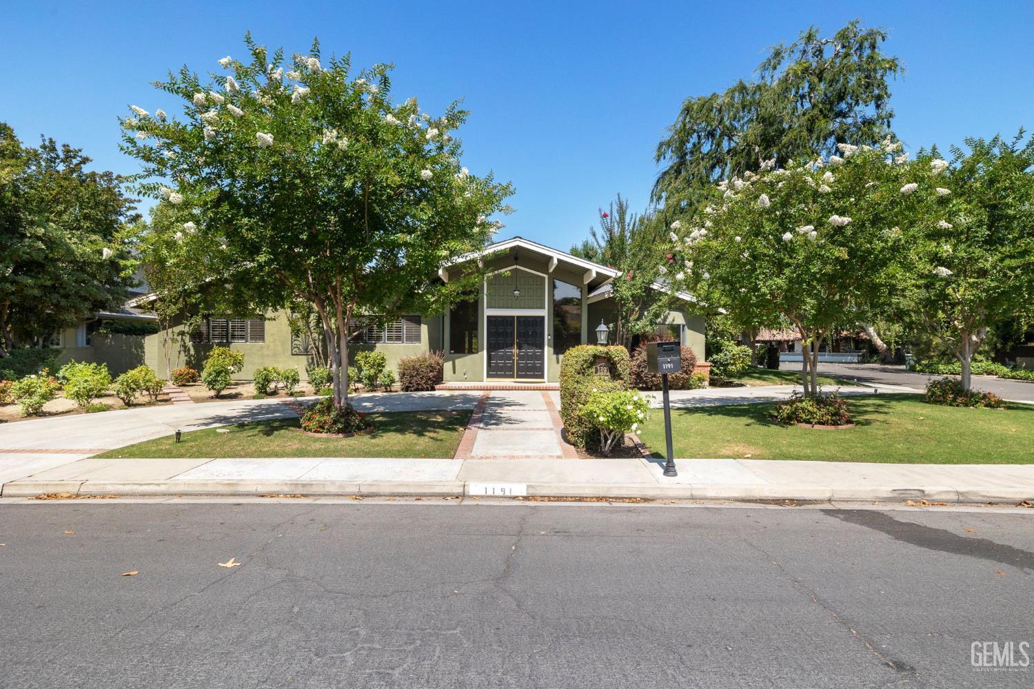 Bakersfield, California, 93309, United States, 4 Bedrooms Bedrooms, ,4 BathroomsBathrooms,Residential,For Sale,1859611