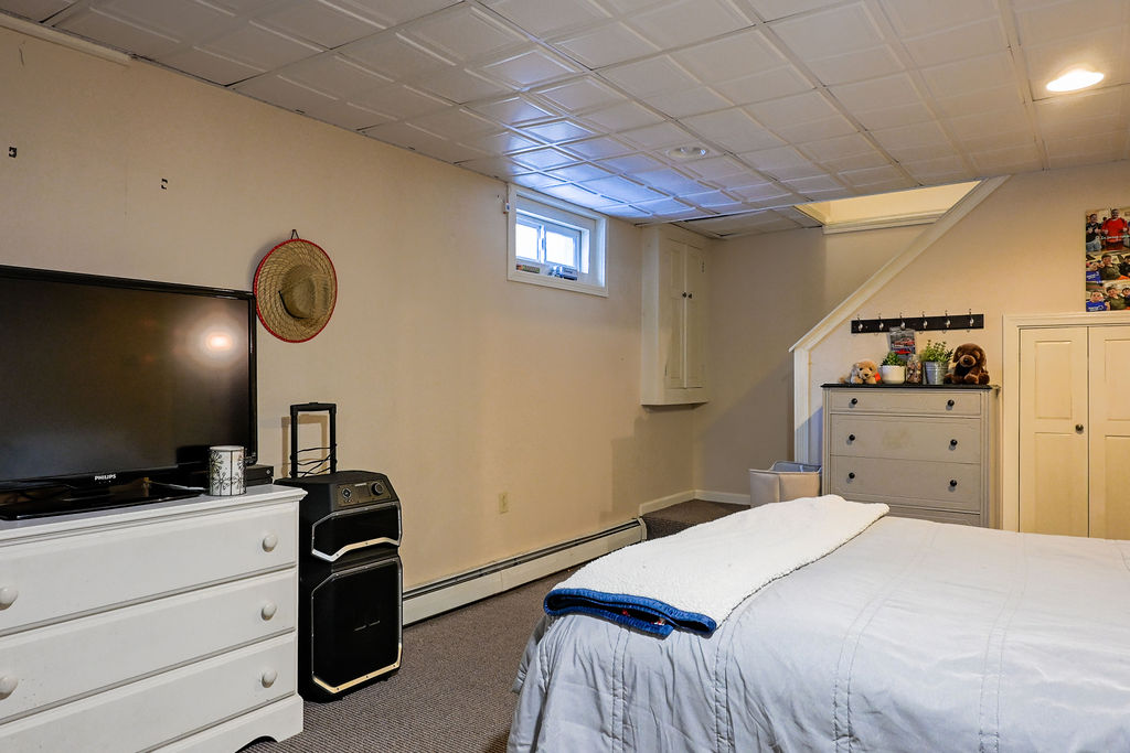 Sidney, Maine, 04330, United States, 3 Bedrooms Bedrooms, ,3 BathroomsBathrooms,Residential,For Sale,2007765