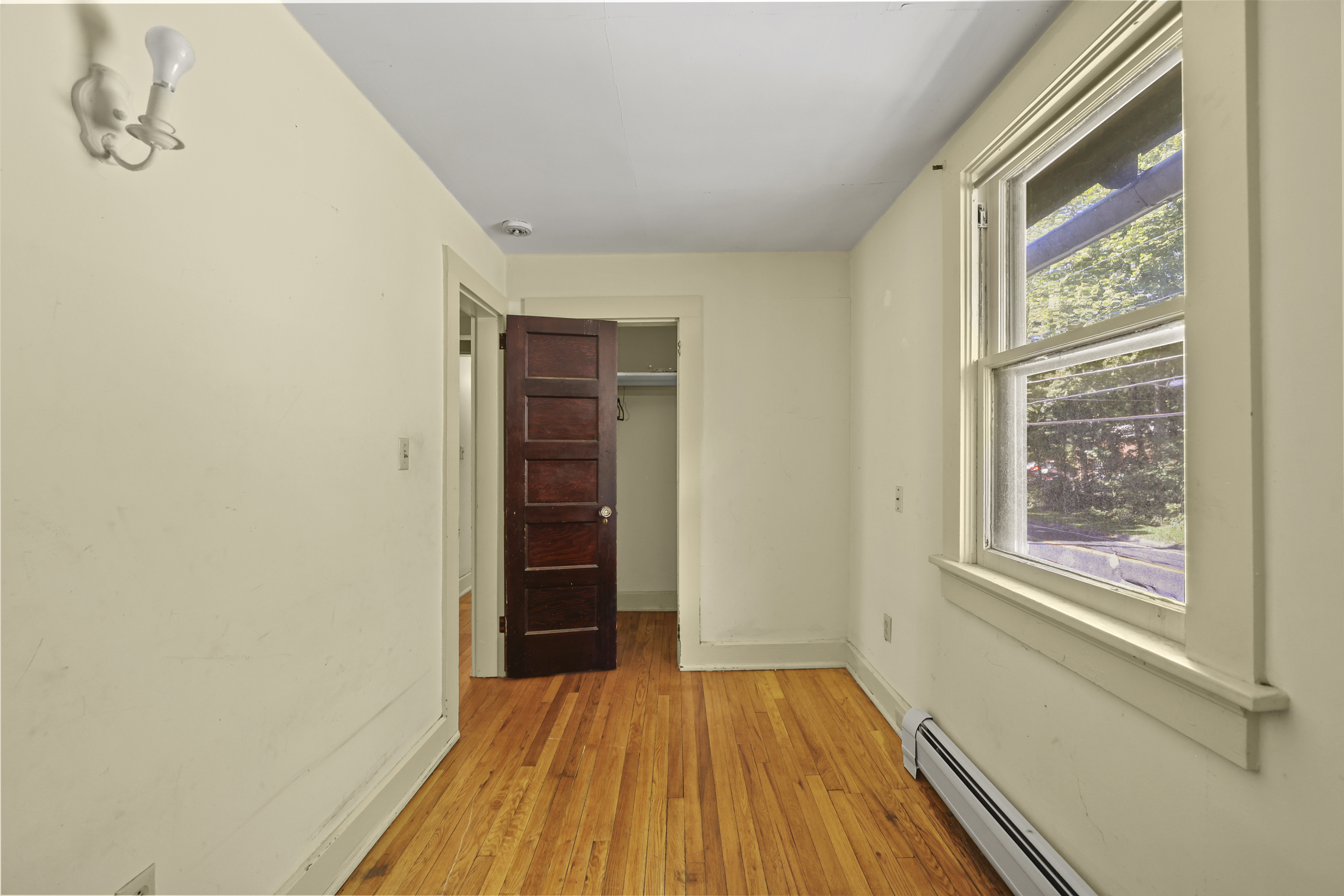  CHARMING STOCKBRIDGE 4-BED HOME AWAITS YOUR VISION - 物件實景
