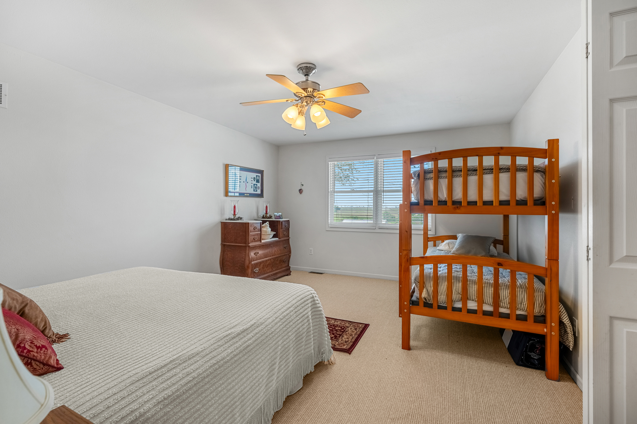 Centralia, Kansas, 66415, United States, 8 Bedrooms Bedrooms, ,4 BathroomsBathrooms,Residential,For Sale,1849924