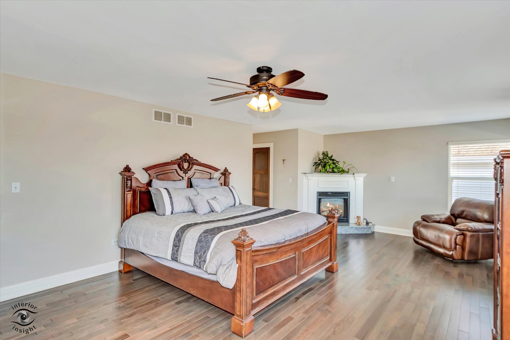 Homer Glen, Illinois, 60491, United States, 4 Bedrooms Bedrooms, ,4 BathroomsBathrooms,Residential,For Sale,2005636