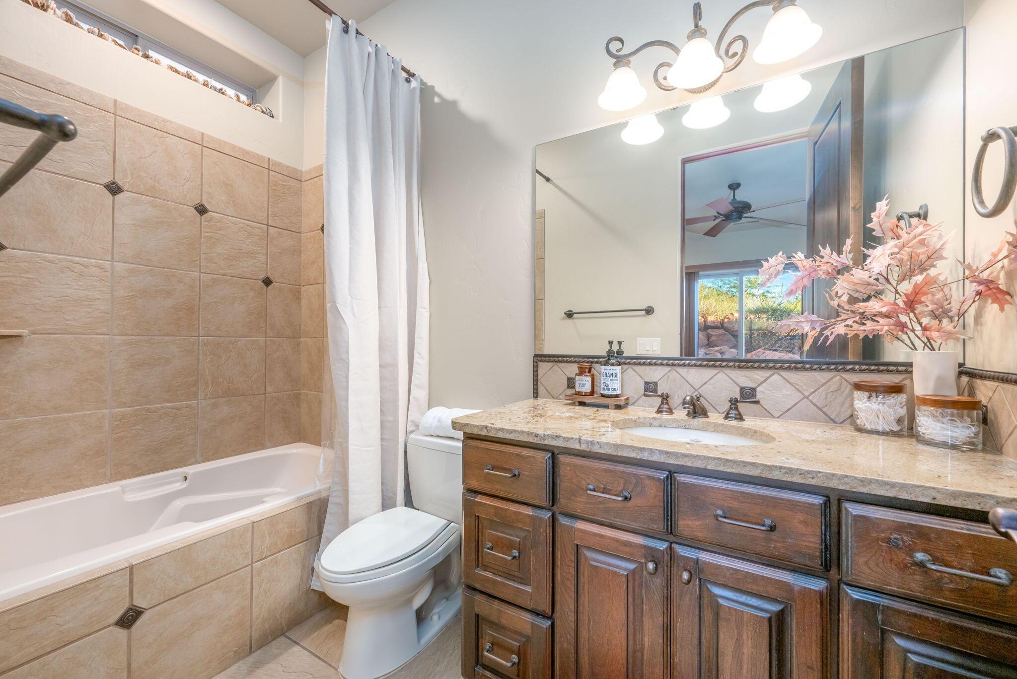 St George, Utah, 84770, United States, 4 Bedrooms Bedrooms, ,5 BathroomsBathrooms,Residential,For Sale,1976696