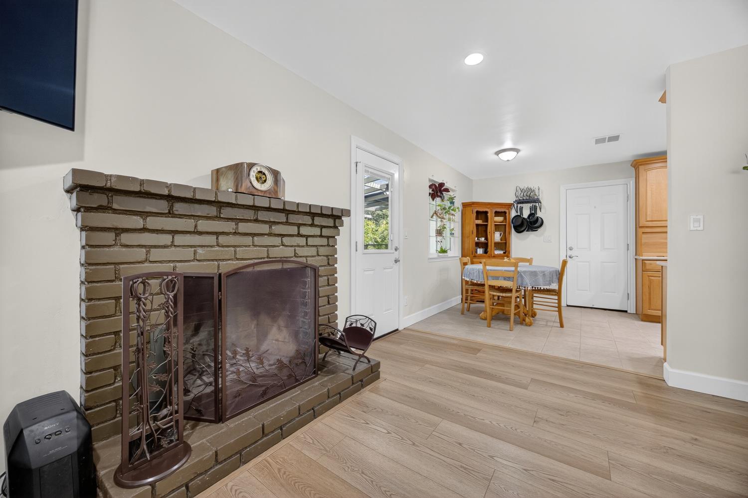 Carmichael, California, 95608, United States, 3 Bedrooms Bedrooms, ,2 BathroomsBathrooms,Residential,For Sale,1938717
