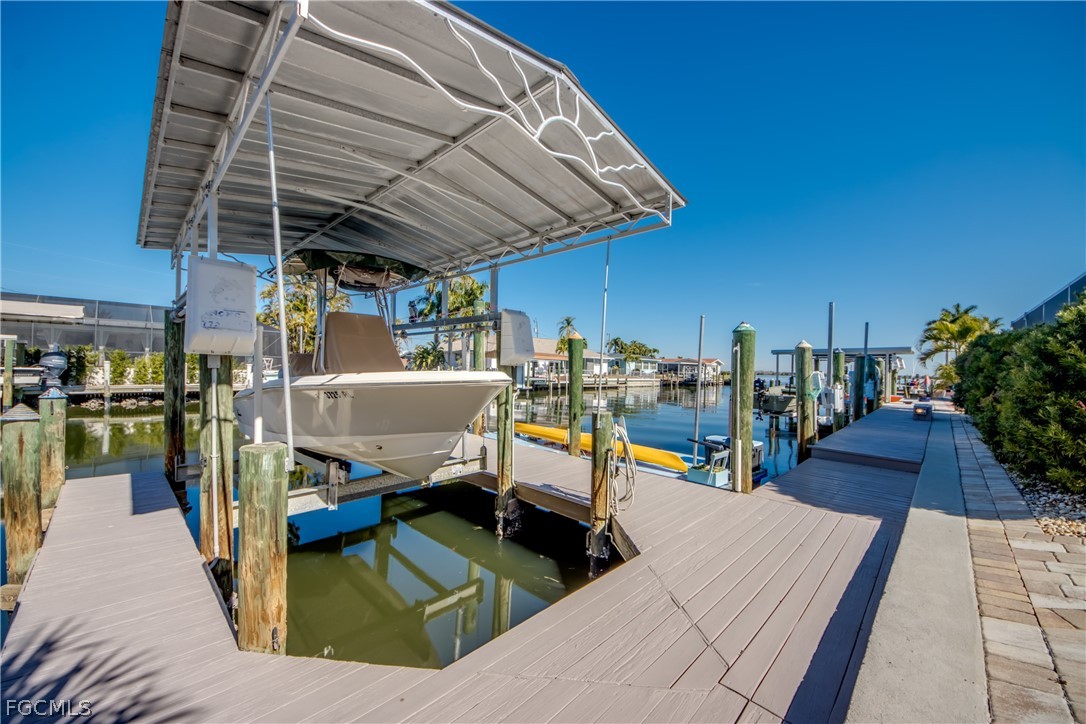 Matlacha, Florida, 33993, United States, 4 Bedrooms Bedrooms, ,3 BathroomsBathrooms,Residential,For Sale,2021819