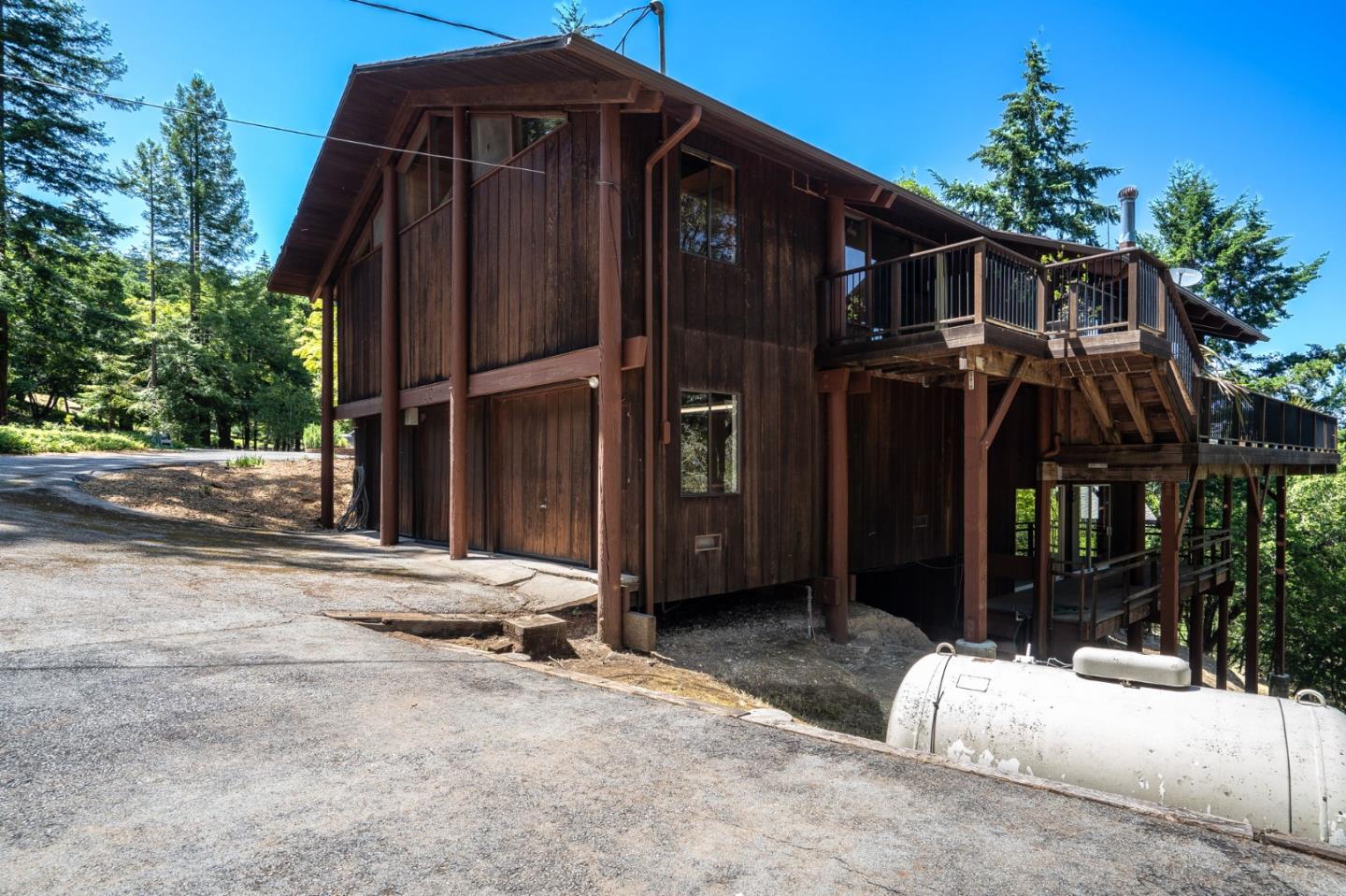 Woodside, California, 94062, United States, 3 Bedrooms Bedrooms, ,4 BathroomsBathrooms,Residential,For Sale,1848969