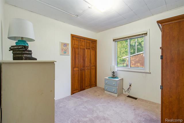 Putnam Twp, Michigan, 48169, United States, 3 Bedrooms Bedrooms, ,2 BathroomsBathrooms,Residential,For Sale,1981909