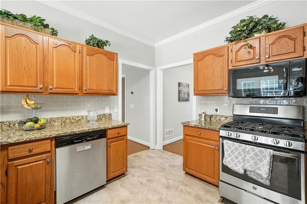 Acworth, Georgia, 30101, United States, 4 Bedrooms Bedrooms, ,4 BathroomsBathrooms,Residential,For Sale,1932324