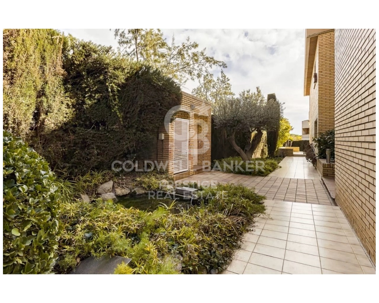 Barcelona, Esplugues de Llobregat, La Miranda - Ci, Esplugues de Llobregat, Catalonia, ES, 5 Bedrooms Bedrooms, ,4 BathroomsBathrooms,Residential,For Sale,Barcelona, Esplugues de Llobregat, La Miranda - Ci,1612405