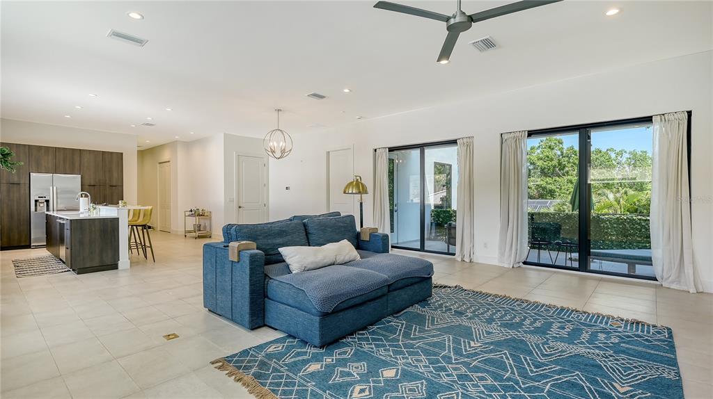 Sarasota, Florida, 34236, United States, 4 Bedrooms Bedrooms, ,4 BathroomsBathrooms,Residential,For Sale,1796766