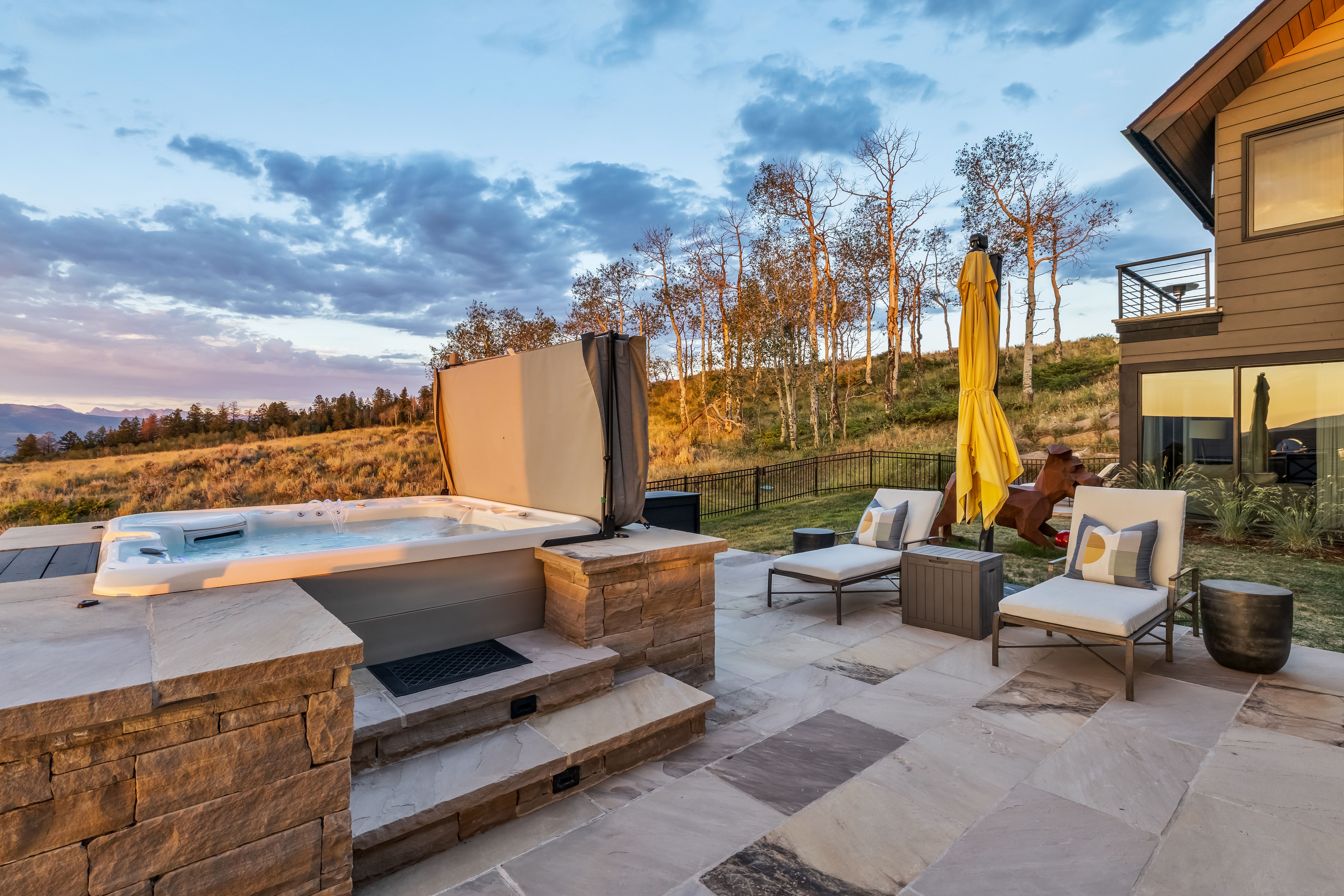  Designed to Embrace Both Grand Entertaining and Everyday Mountain Living - 物件實景