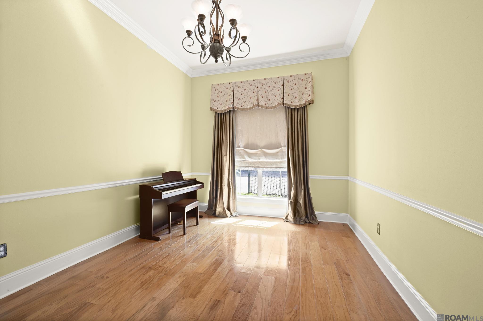 Gonzales, Louisiana, 70737, United States, 4 Bedrooms Bedrooms, ,3 BathroomsBathrooms,Residential,For Sale,2023564