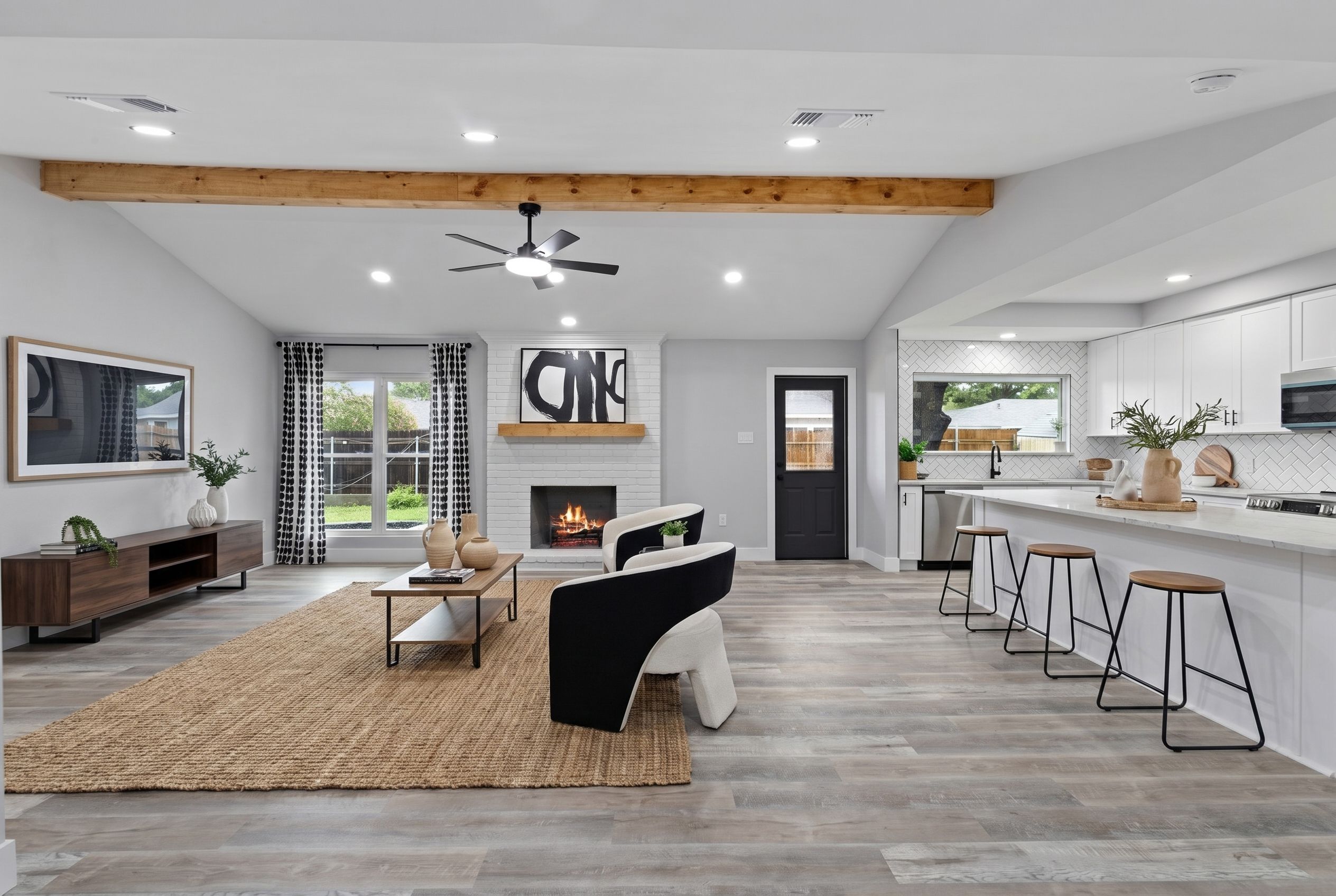  Fully Renovated Cul-de-Sac Living - 物件實景