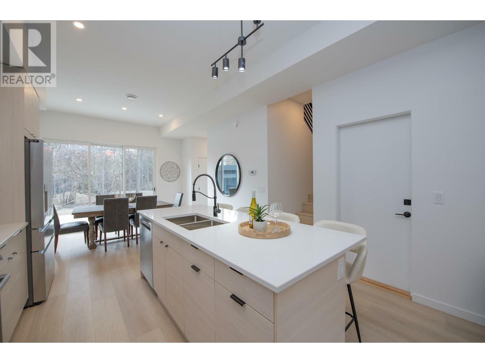 VERNON, British Columbia, V1H 1E2, CA, 3 Bedrooms Bedrooms, ,2 BathroomsBathrooms,Residential,For Sale,1836741