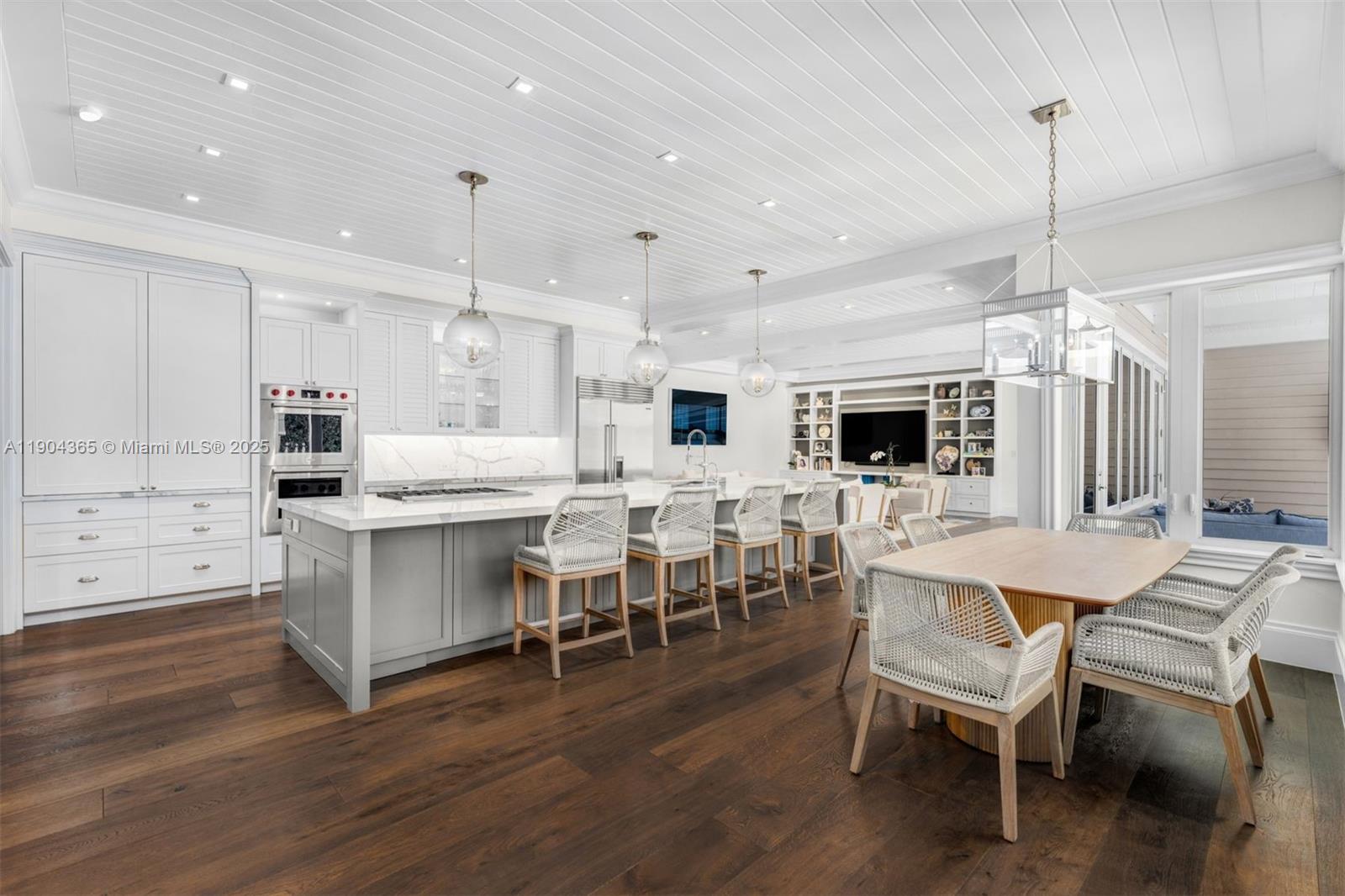 Miami Beach, Florida, 33140, United States, 4 Bedrooms Bedrooms, ,6 BathroomsBathrooms,Residential,For Sale,1992066