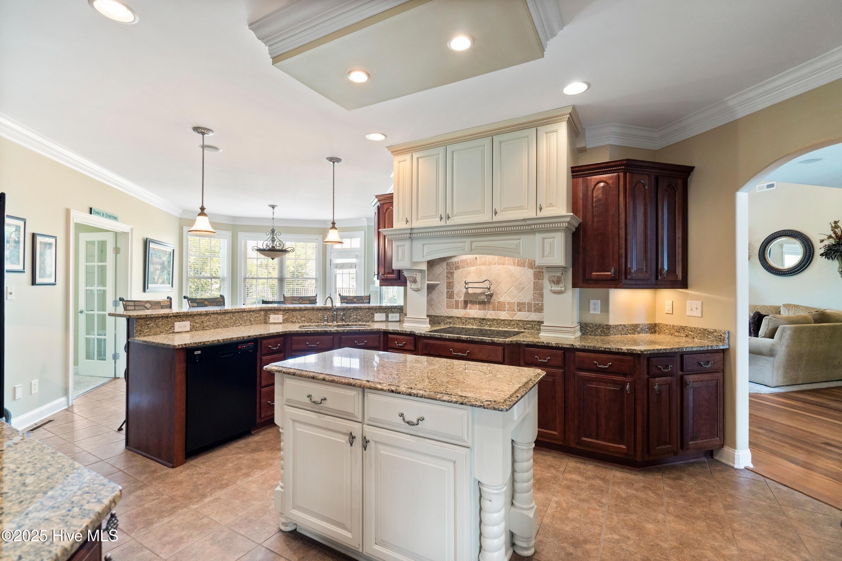 Jacksonville, North Carolina, 28540, United States, 5 Bedrooms Bedrooms, ,4 BathroomsBathrooms,Residential,For Sale,1889954