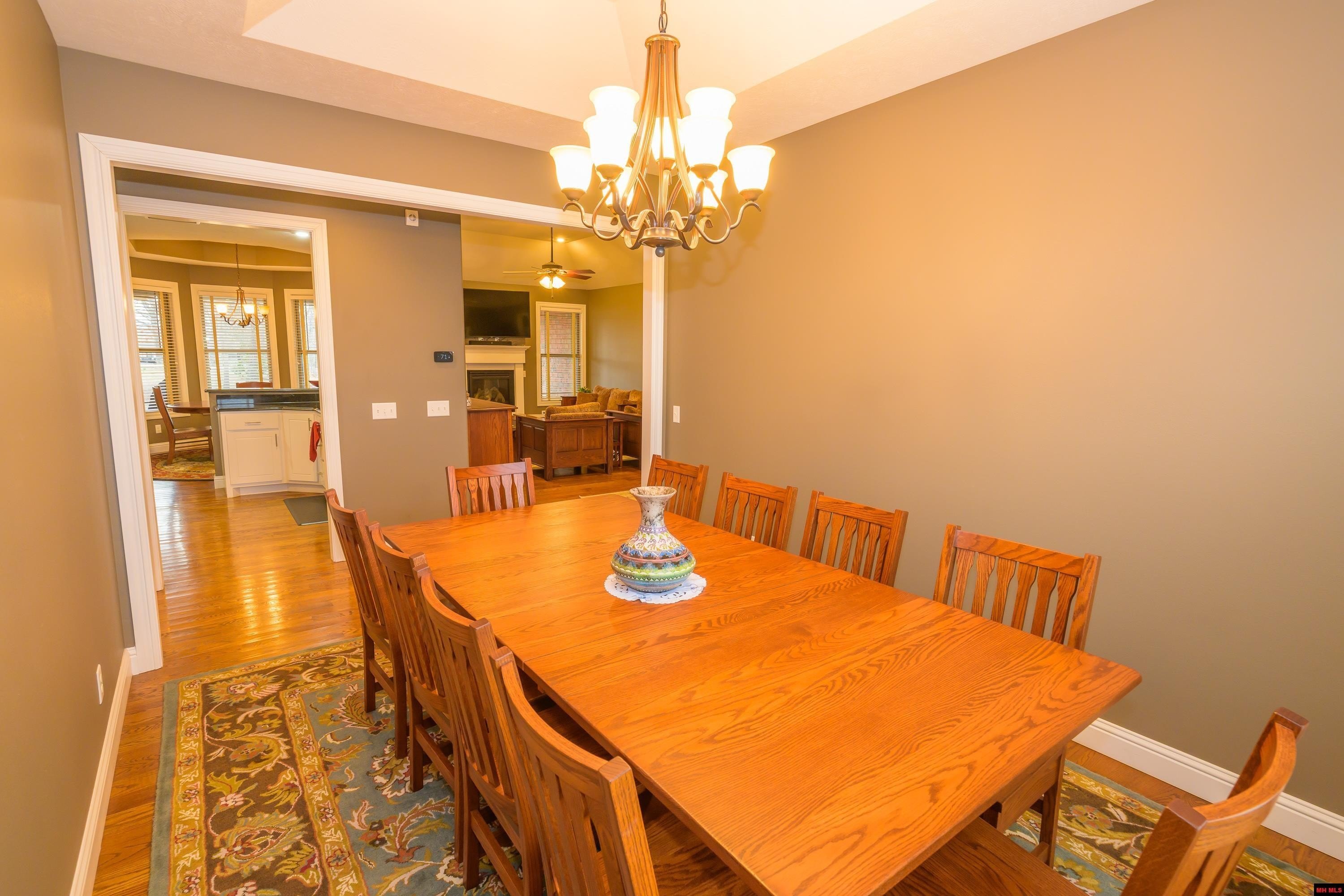 Mountain Home, Arkansas, 72653, United States, 3 Bedrooms Bedrooms, ,2 BathroomsBathrooms,Residential,For Sale,2033184