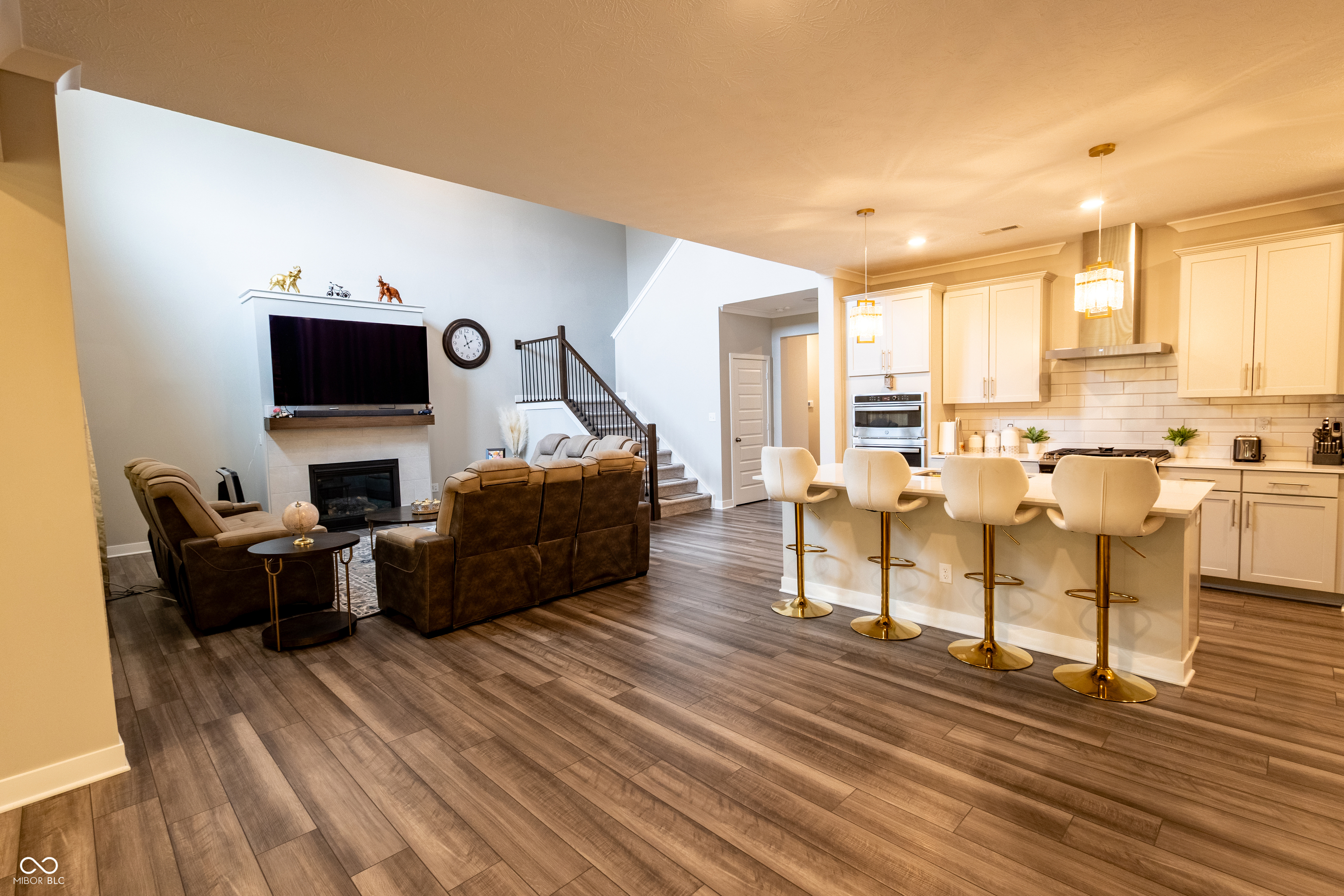 Greenwood, Indiana, 46143, United States, 5 Bedrooms Bedrooms, ,4 BathroomsBathrooms,Residential,For Sale,2001178