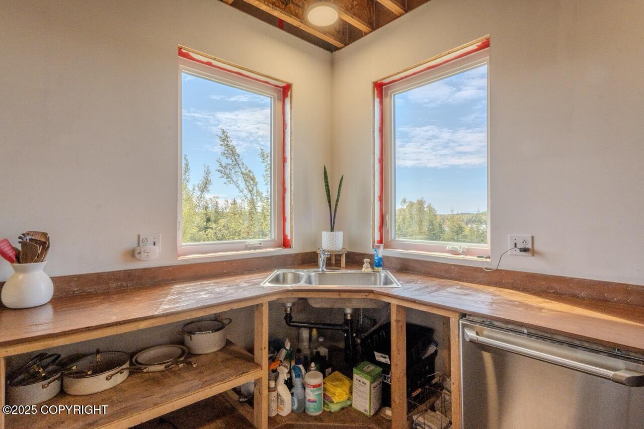 Clam Gulch, Alaska, 99568, United States, 6 Bedrooms Bedrooms, ,4 BathroomsBathrooms,Residential,For Sale,1944554