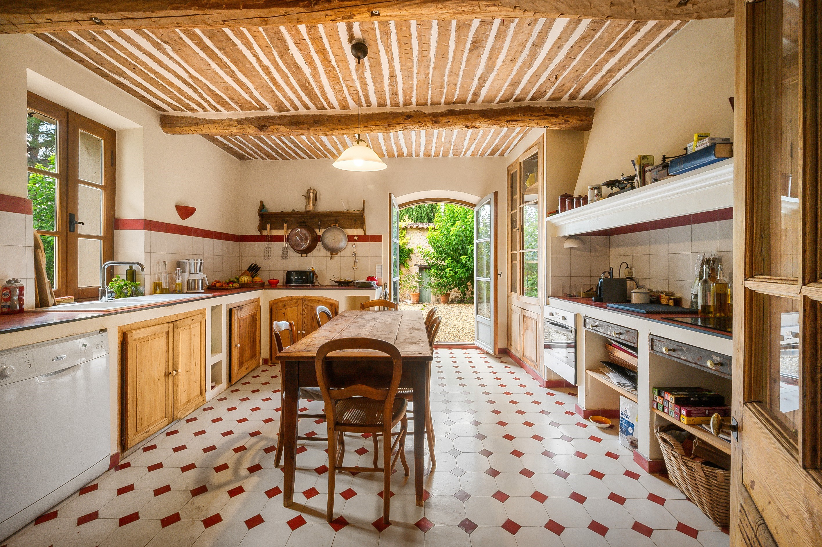  Exceptional Provençal Estate – Elegant Bastide with Pool Amidst Vineyards - 物件實景