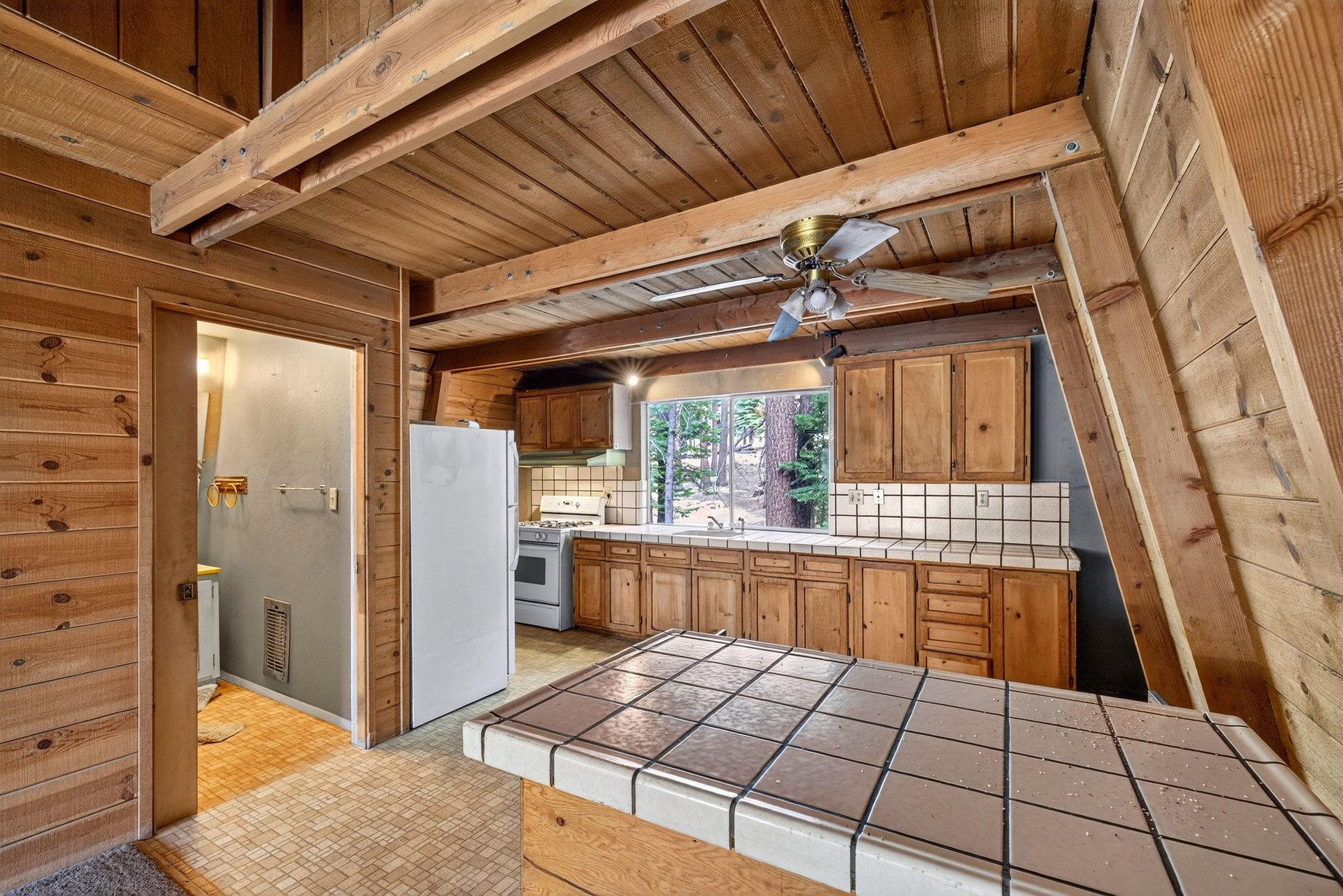  PRIME VALUE-ADD OPPORTUNITY IN SOUTH LAKE TAHOE - 物件實景