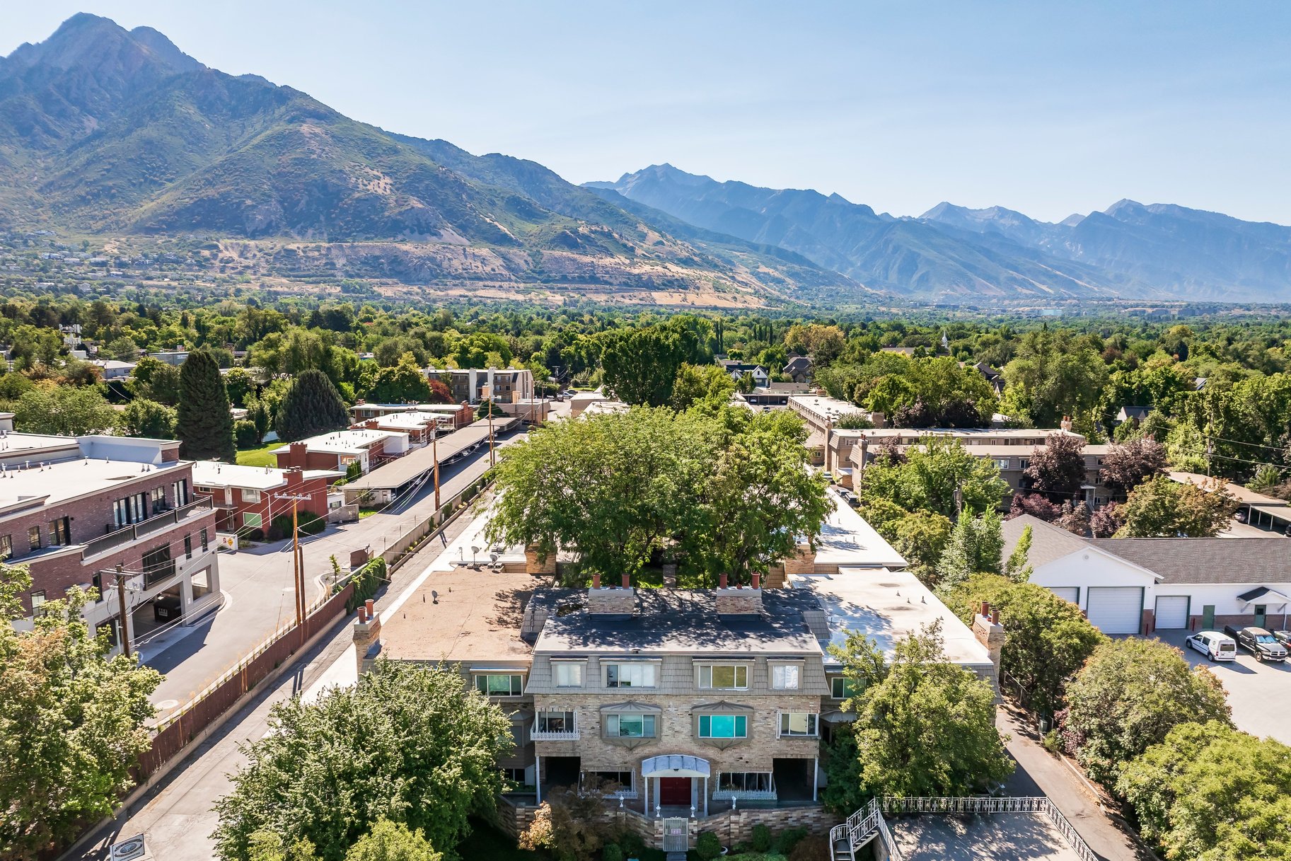  Light-Filled, Remodeled Living in the Heart of Holladay - 物件實景