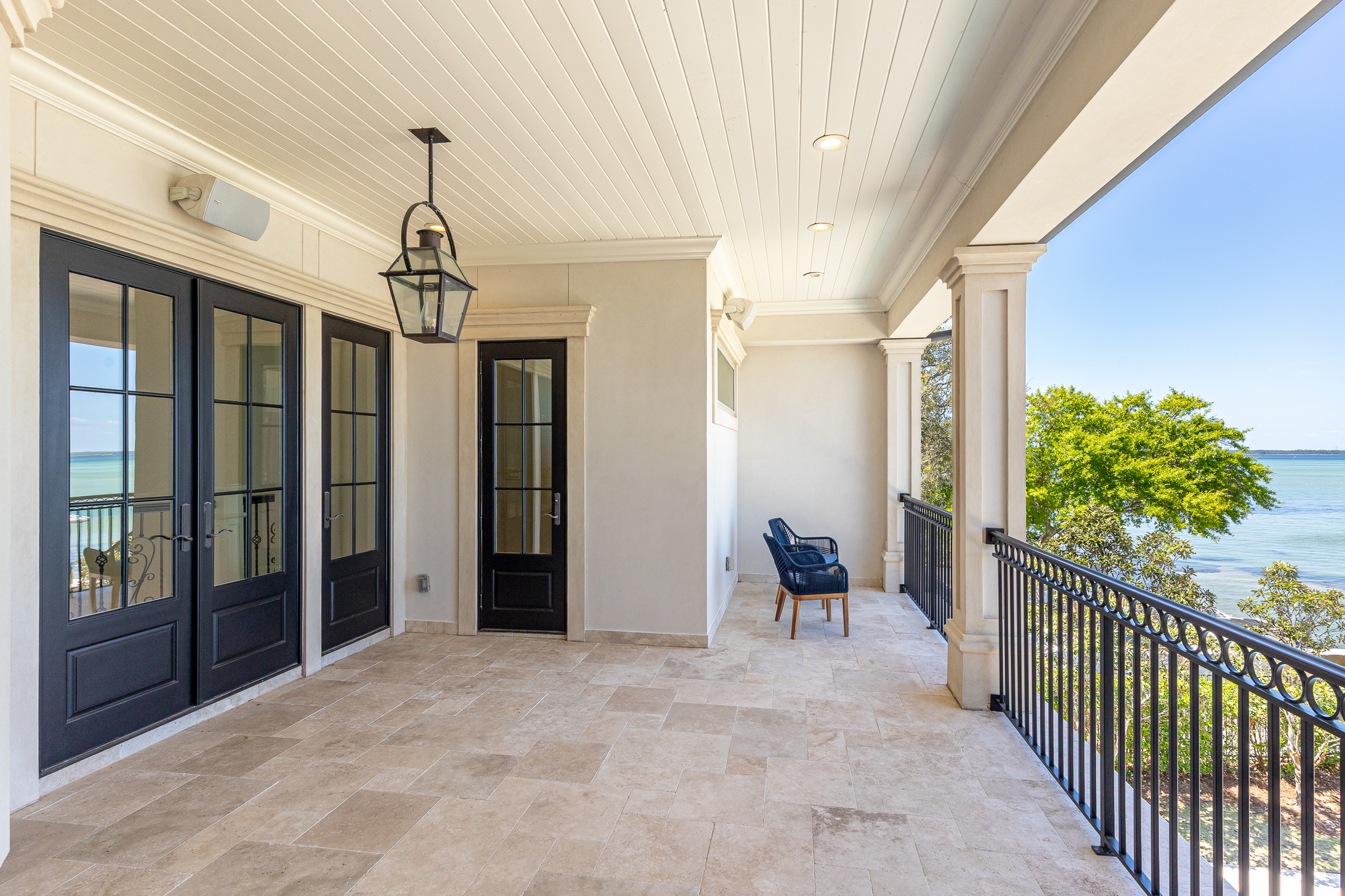  Private Bayfront Estate With Deepwater Dock And Resort-Style Outdoor Living - 物件實景