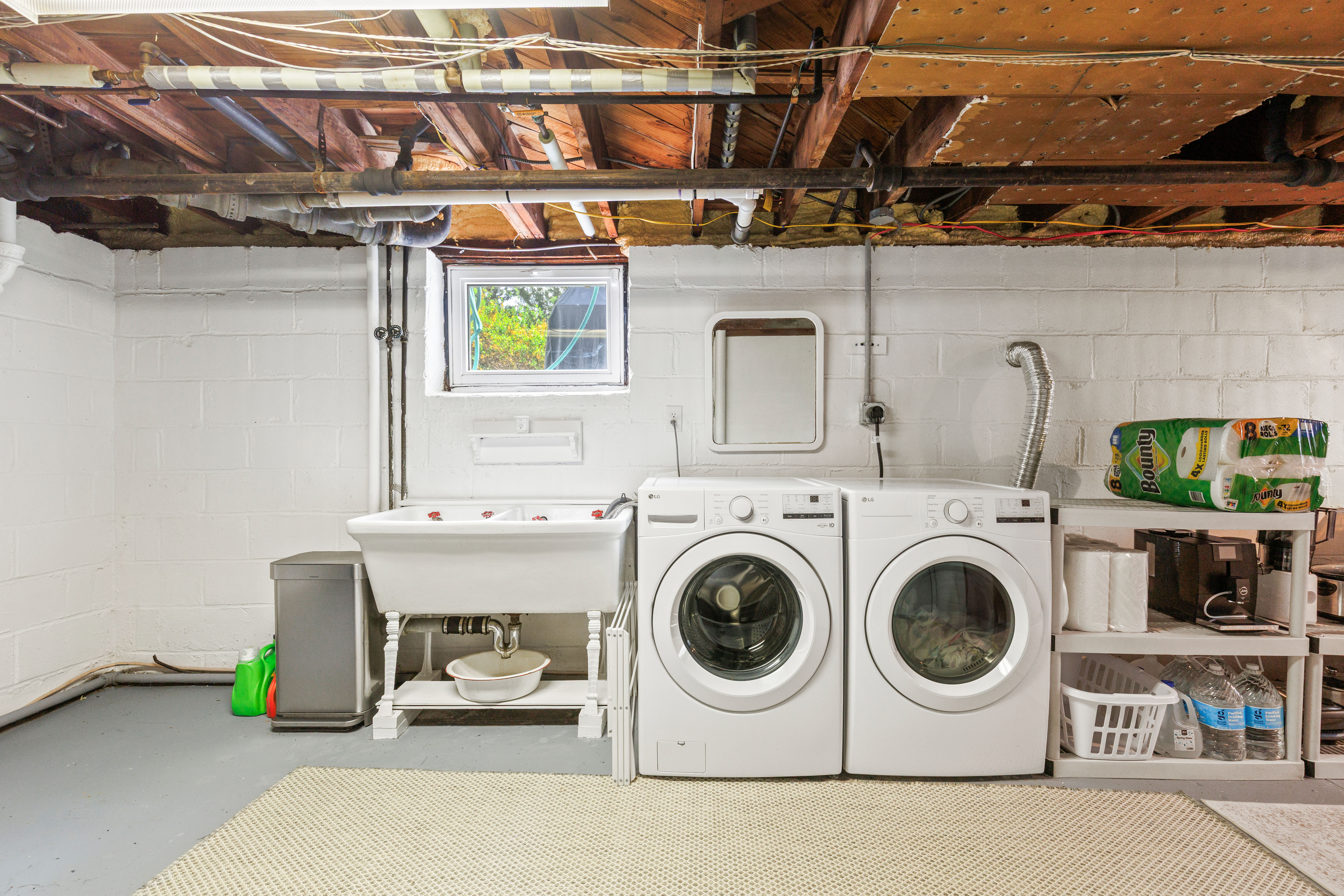  Delightful, Move-In Ready Colonial - 物件實景