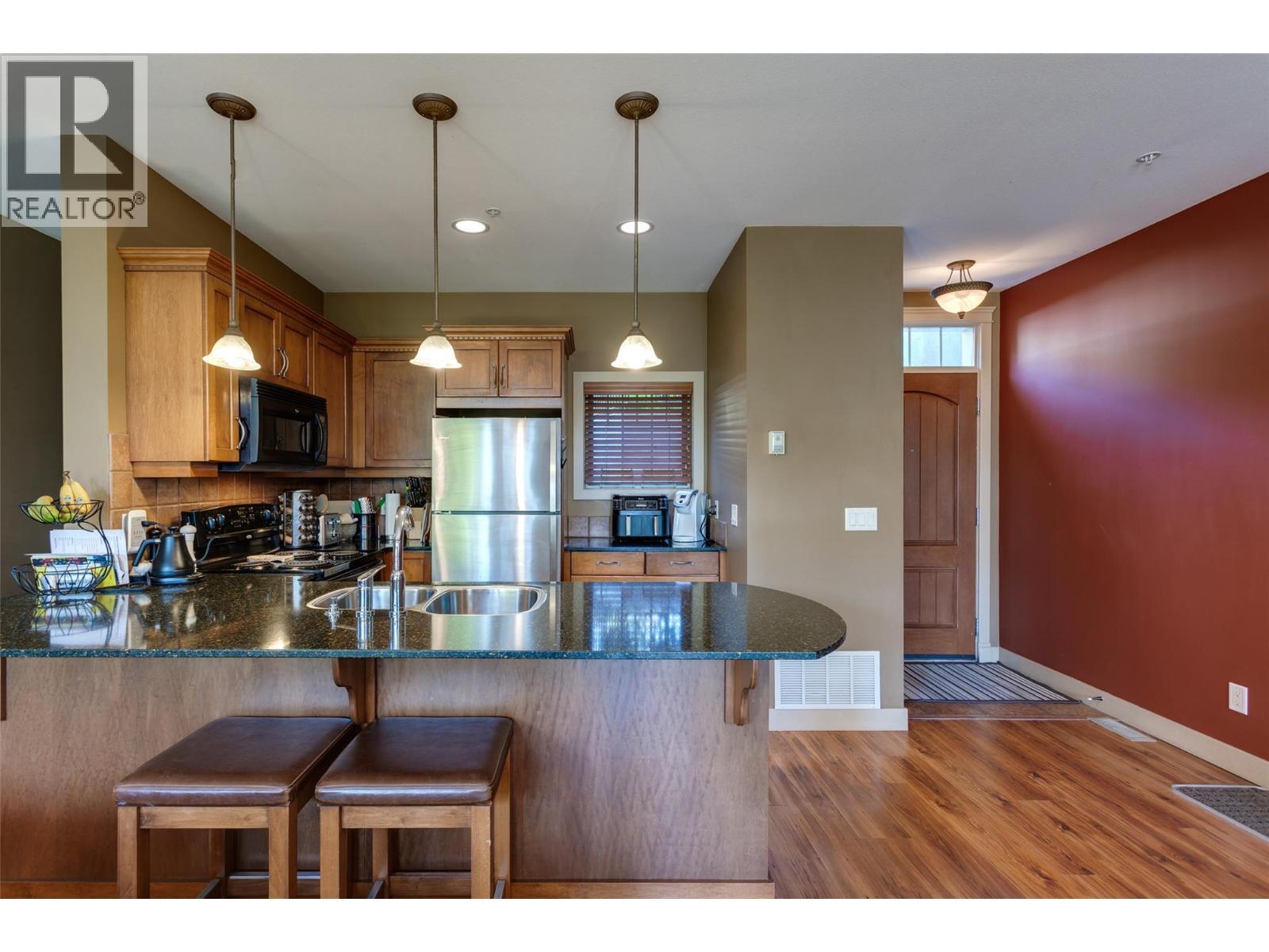 KELOWNA, British Columbia, V1V 2V9, CA, 2 Bedrooms Bedrooms, ,2 BathroomsBathrooms,Residential,For Sale,1960858