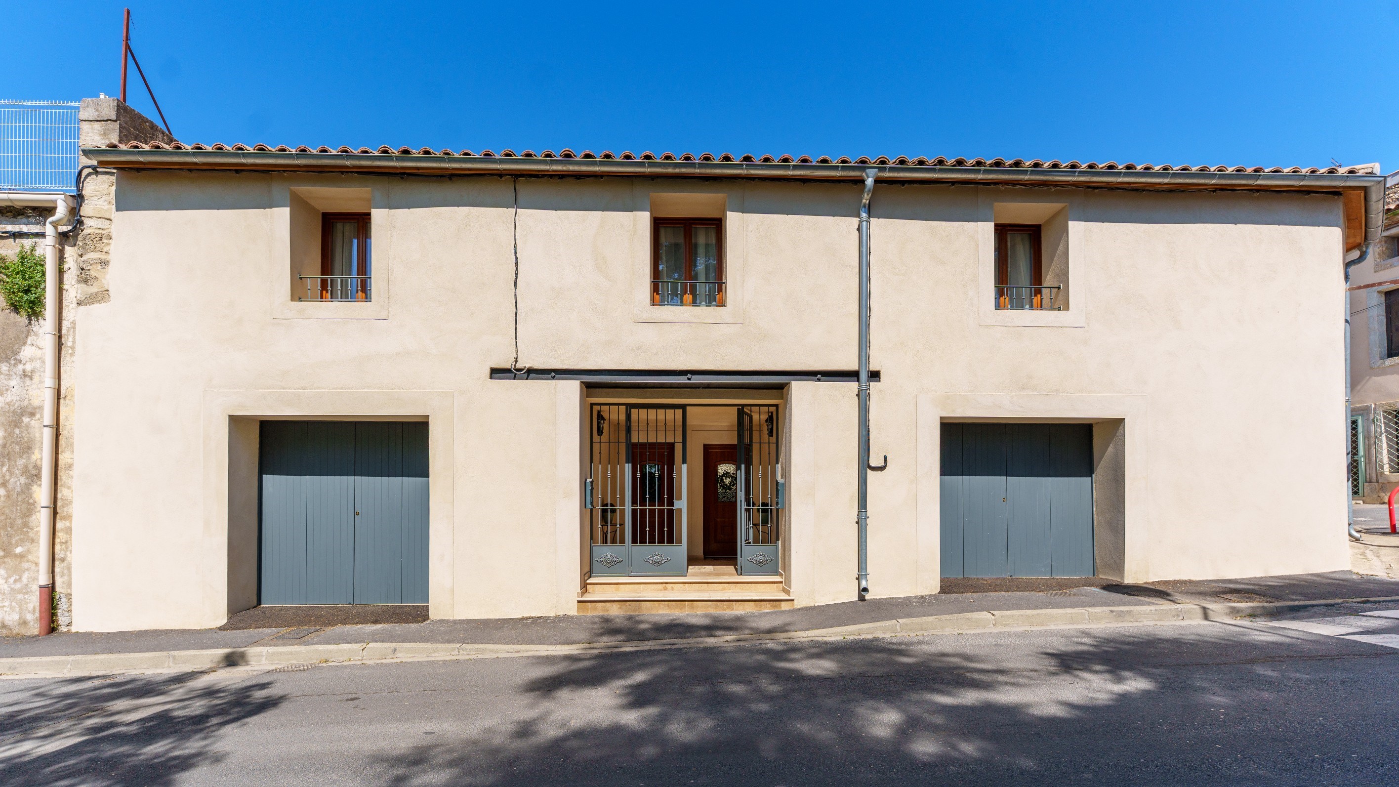  Refined Dual-Residence Barn Conversion with Private Pools & Investment Potential - 物件實景