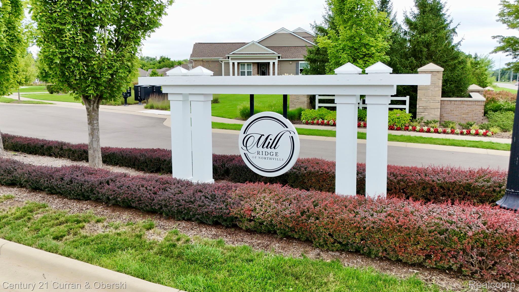 Northville, Michigan, 48168, United States, 2 Bedrooms Bedrooms, ,2 BathroomsBathrooms,Residential,For Sale,1983973