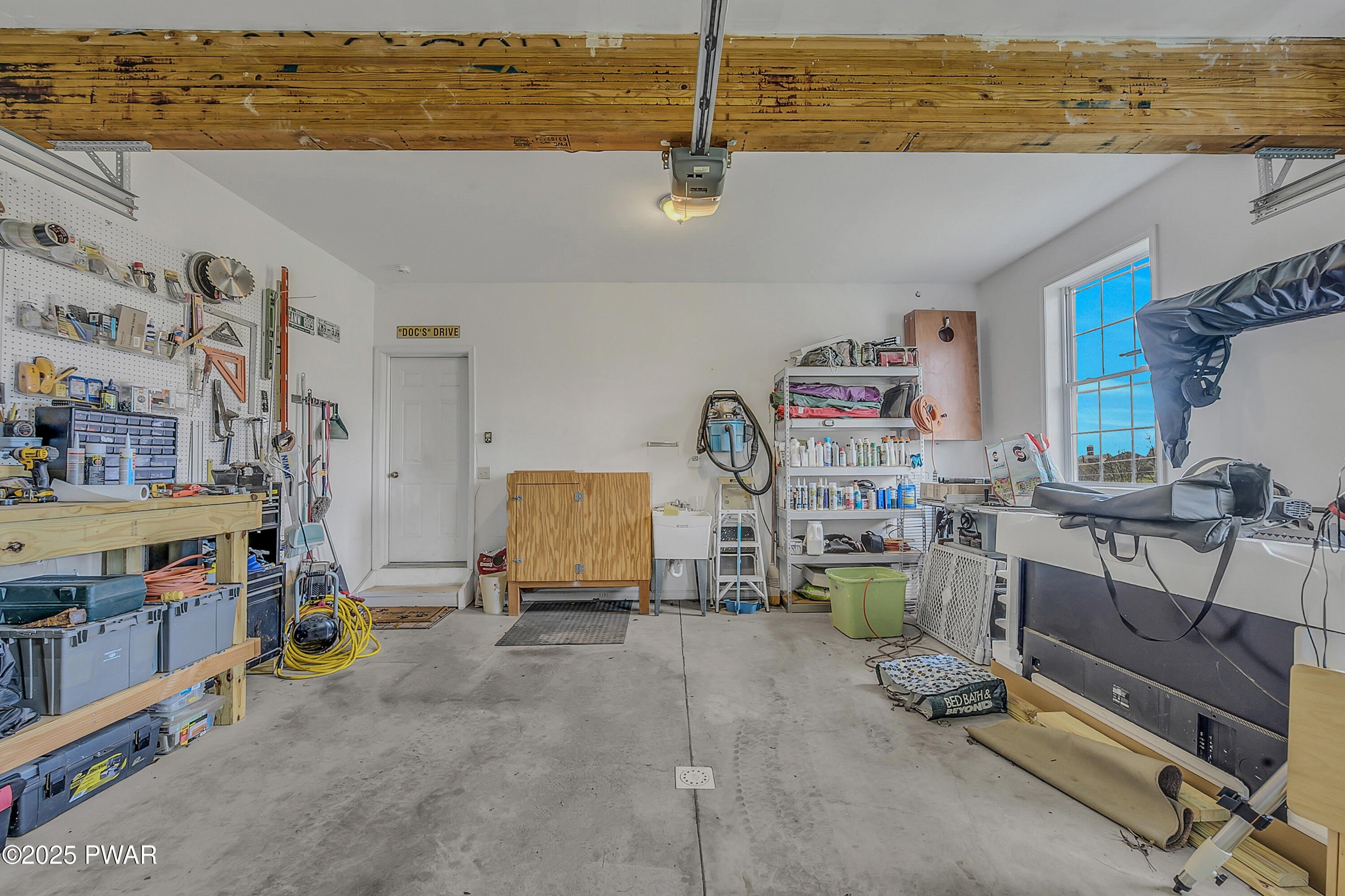 Moscow, Pennsylvania, 18444, United States, 4 Bedrooms Bedrooms, ,3 BathroomsBathrooms,Residential,For Sale,1987034