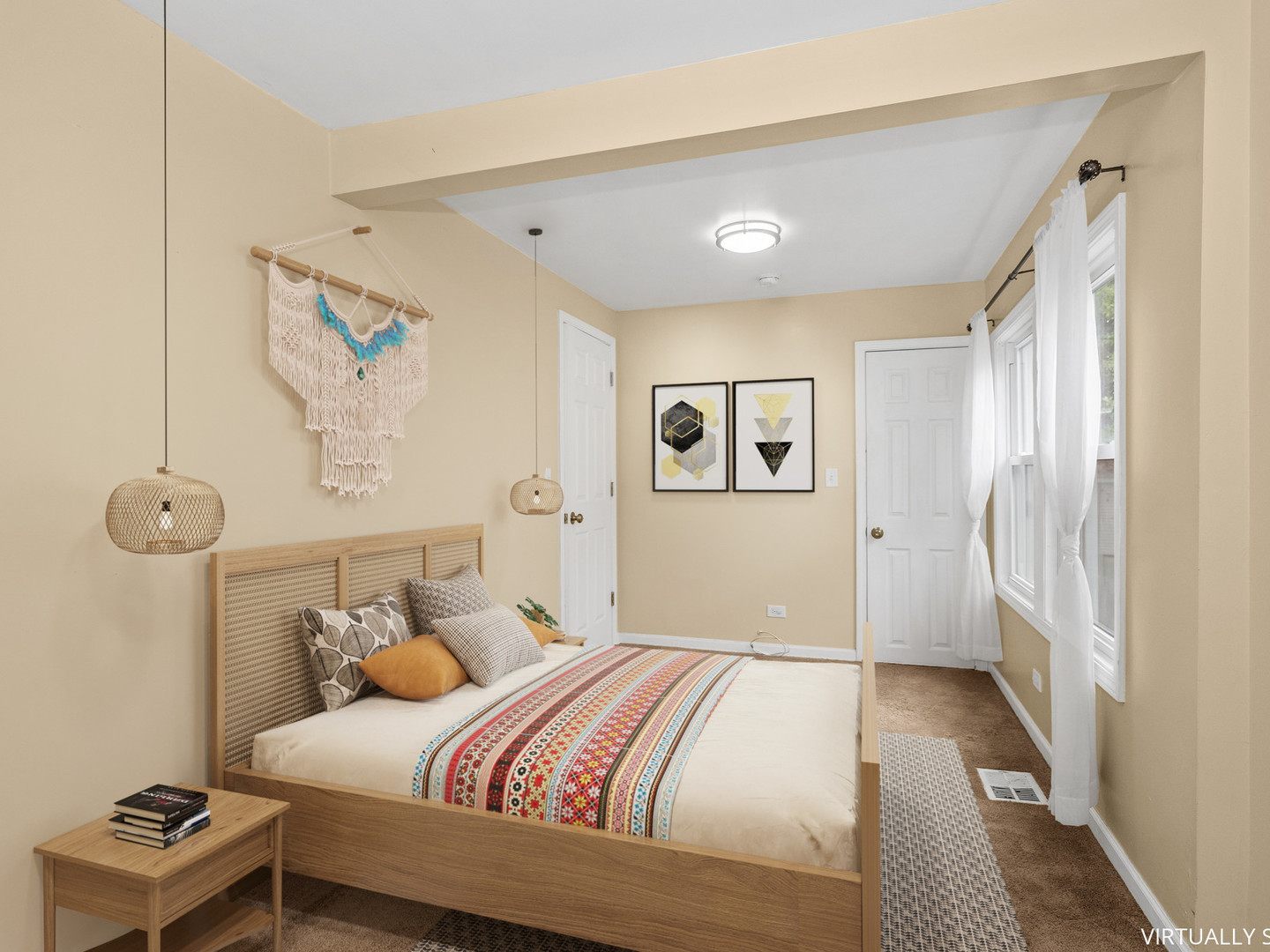 Evanston, Illinois, 60201, United States, 5 Bedrooms Bedrooms, ,3 BathroomsBathrooms,Residential,For Sale,1908877