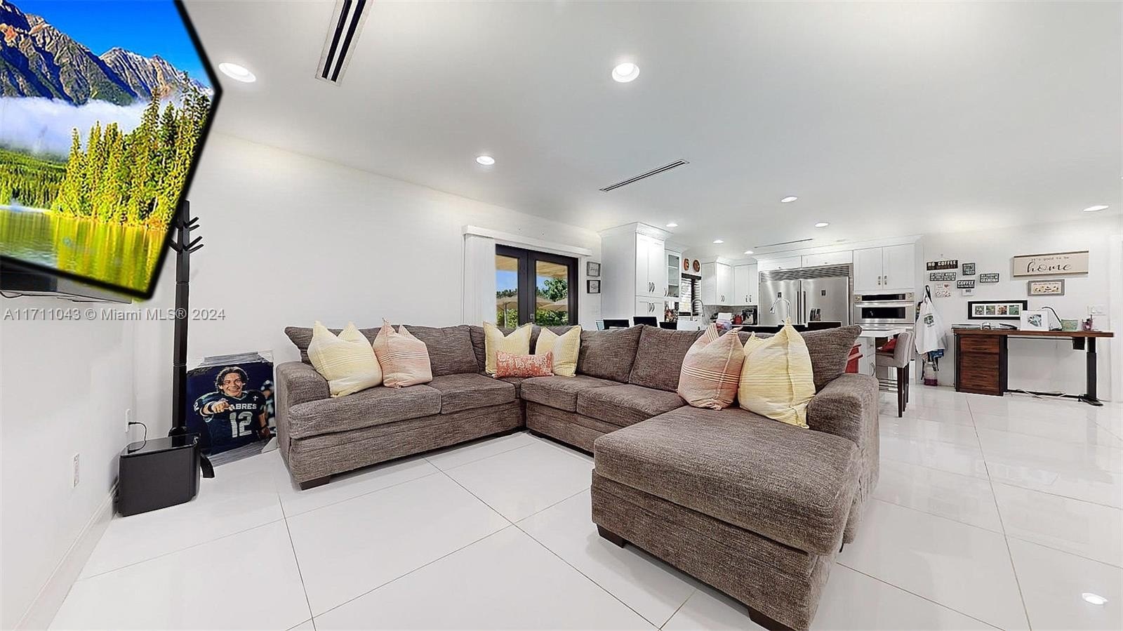 Homestead, Florida, 33031, United States, 3 Bedrooms Bedrooms, ,2 BathroomsBathrooms,Residential,For Sale,1983356