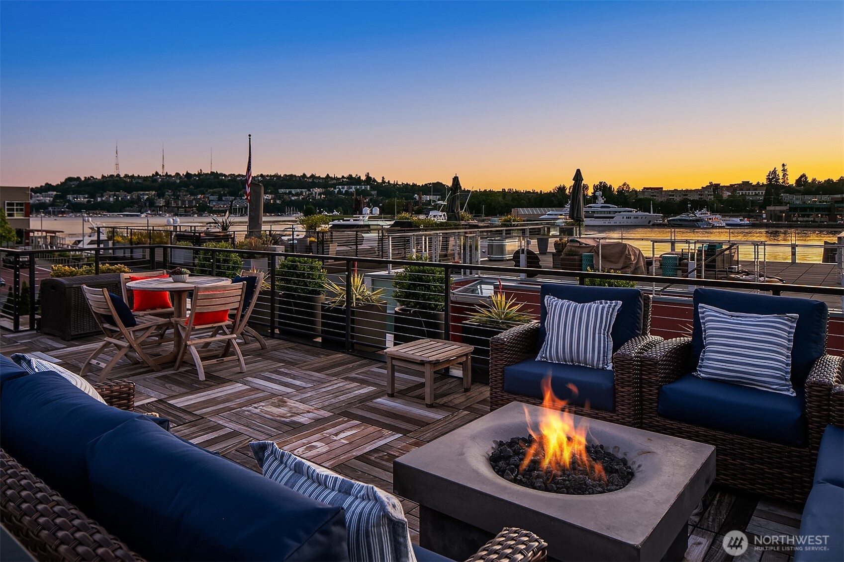 Seattle, Washington, 98102, United States, 3 Bedrooms Bedrooms, ,2 BathroomsBathrooms,Residential,For Sale,1807048