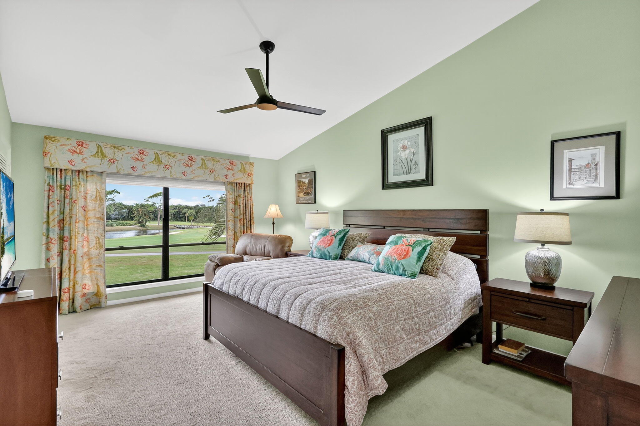 Stuart, Florida, 34997, United States, 3 Bedrooms Bedrooms, ,3 BathroomsBathrooms,Residential,For Sale,1989357