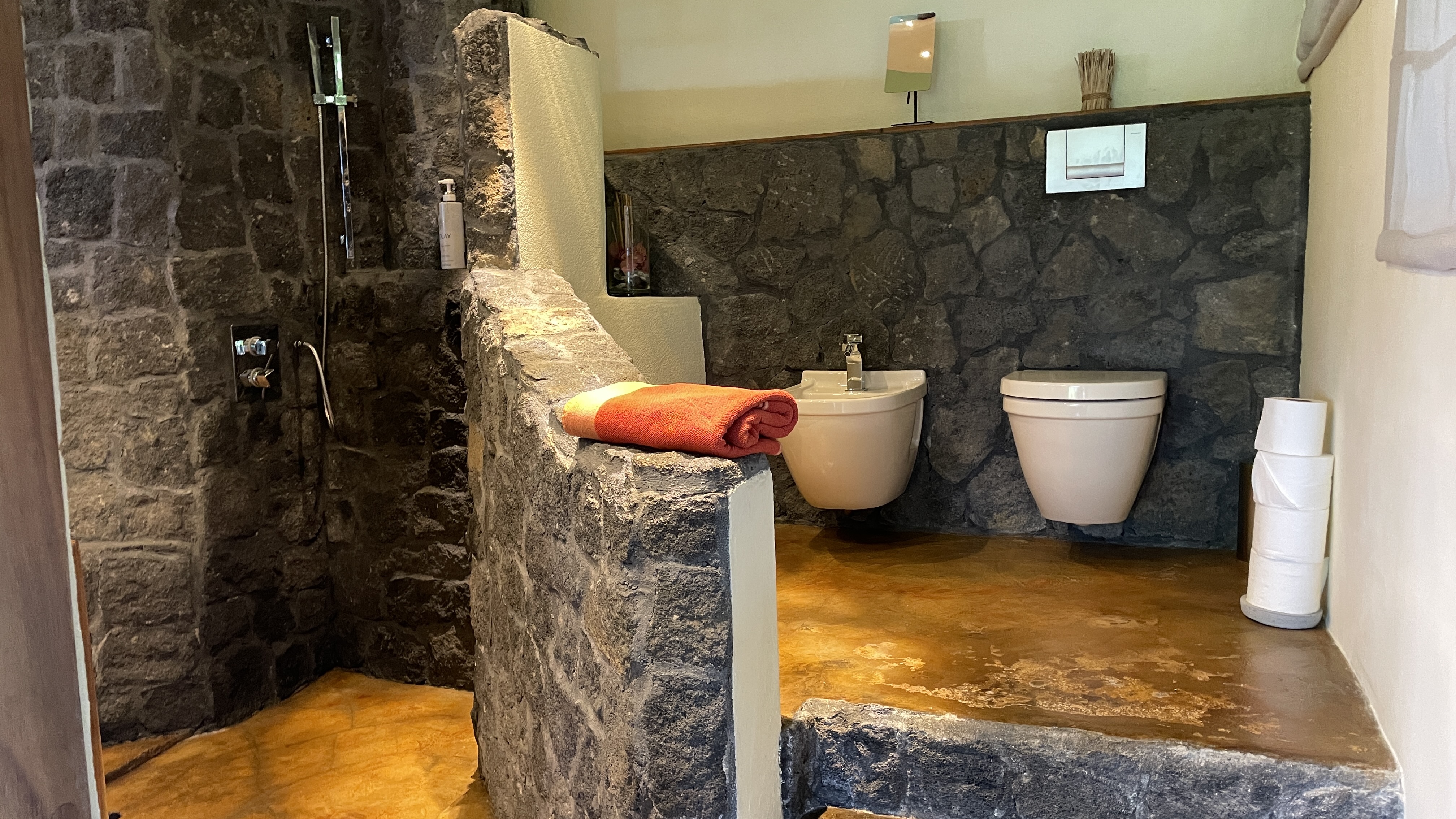 San Jose, San Jose, CR, 6 Bedrooms Bedrooms, ,6 BathroomsBathrooms,Residential,For Sale,1895467