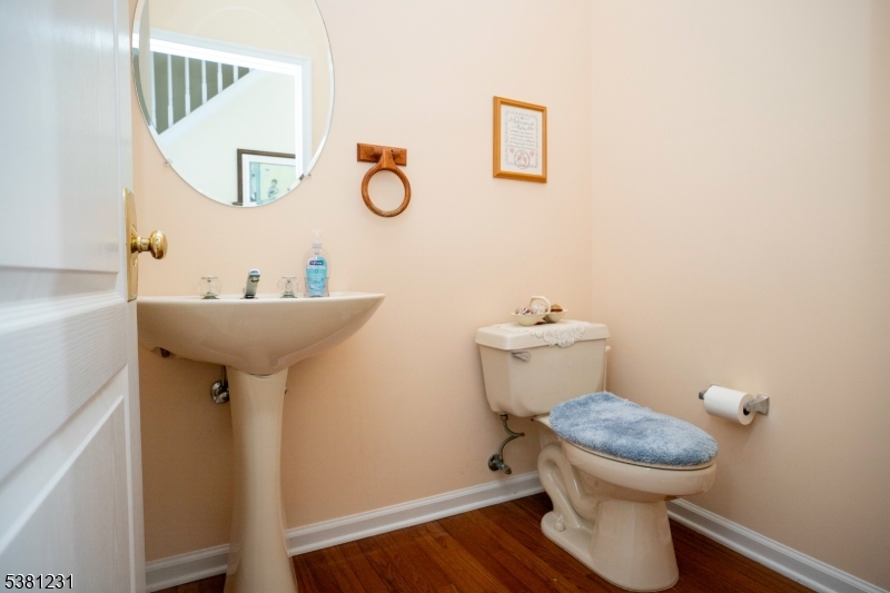 Mount Olive Twp., New Jersey, 07836-4410, United States, 4 Bedrooms Bedrooms, ,3 BathroomsBathrooms,Residential,For Sale,1944608